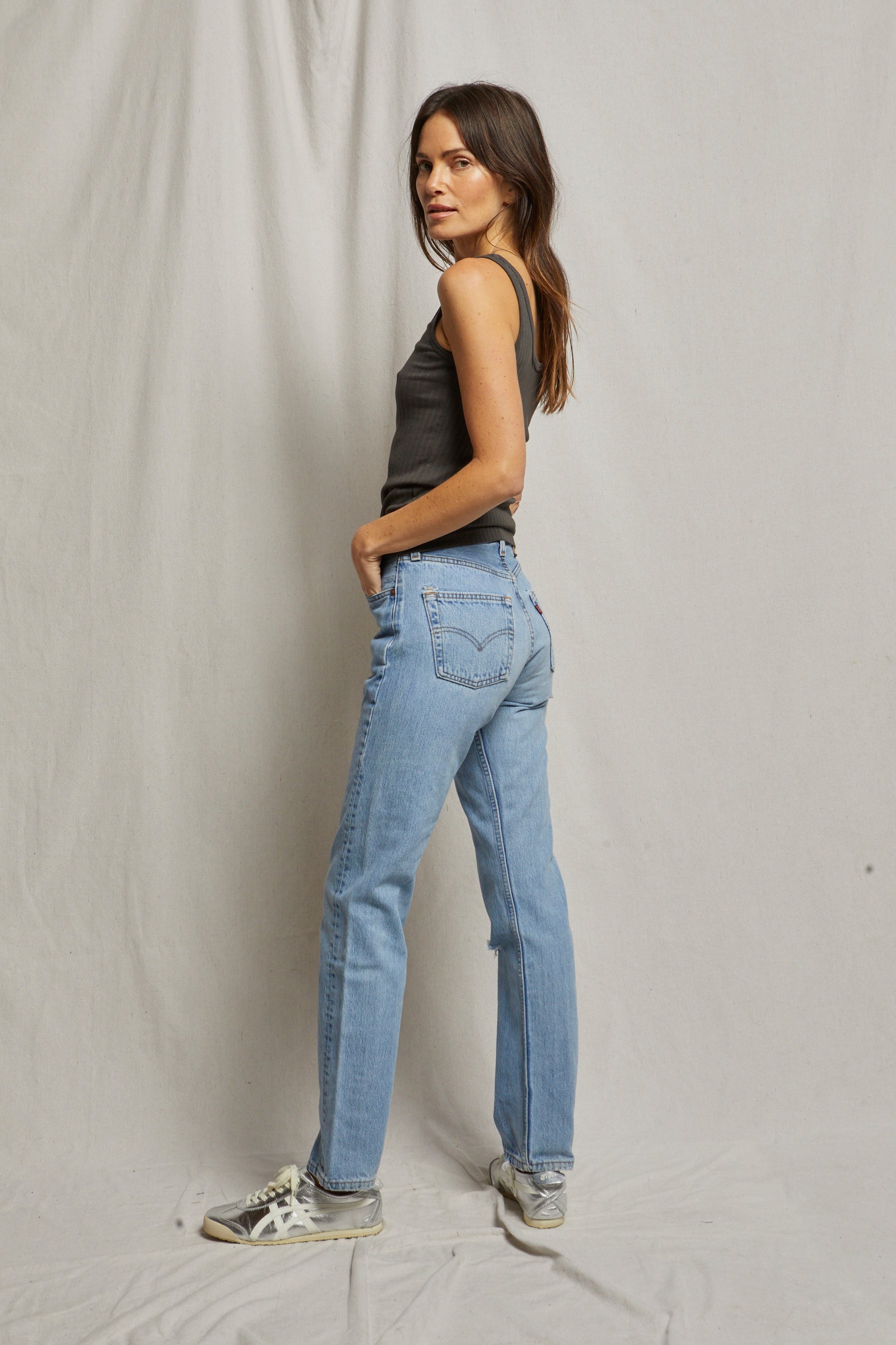 Ella - Stylish Women's Fashion Dresses & Tops | Trendy & Comfortable Outfits for Casual Wear, Work & Parties | Shop Now for the Latest Styles