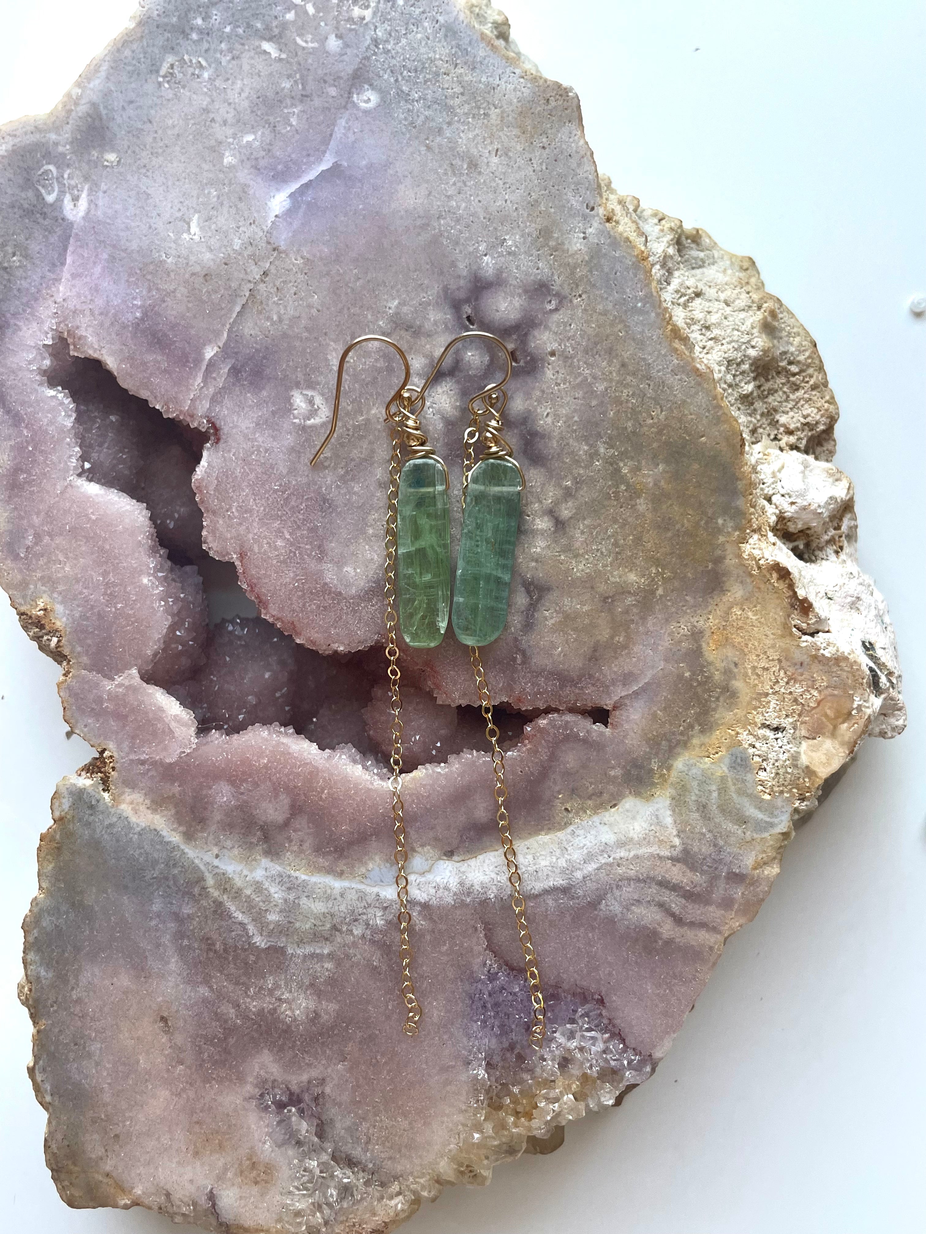 Natural Raw Green Kyanite Earrings for Women - Healing Crystal Dangle Earrings for Chakra Balancing, Meditation & Spiritual Jewelry (Perfect for Yoga, Reiki & Energy Work)