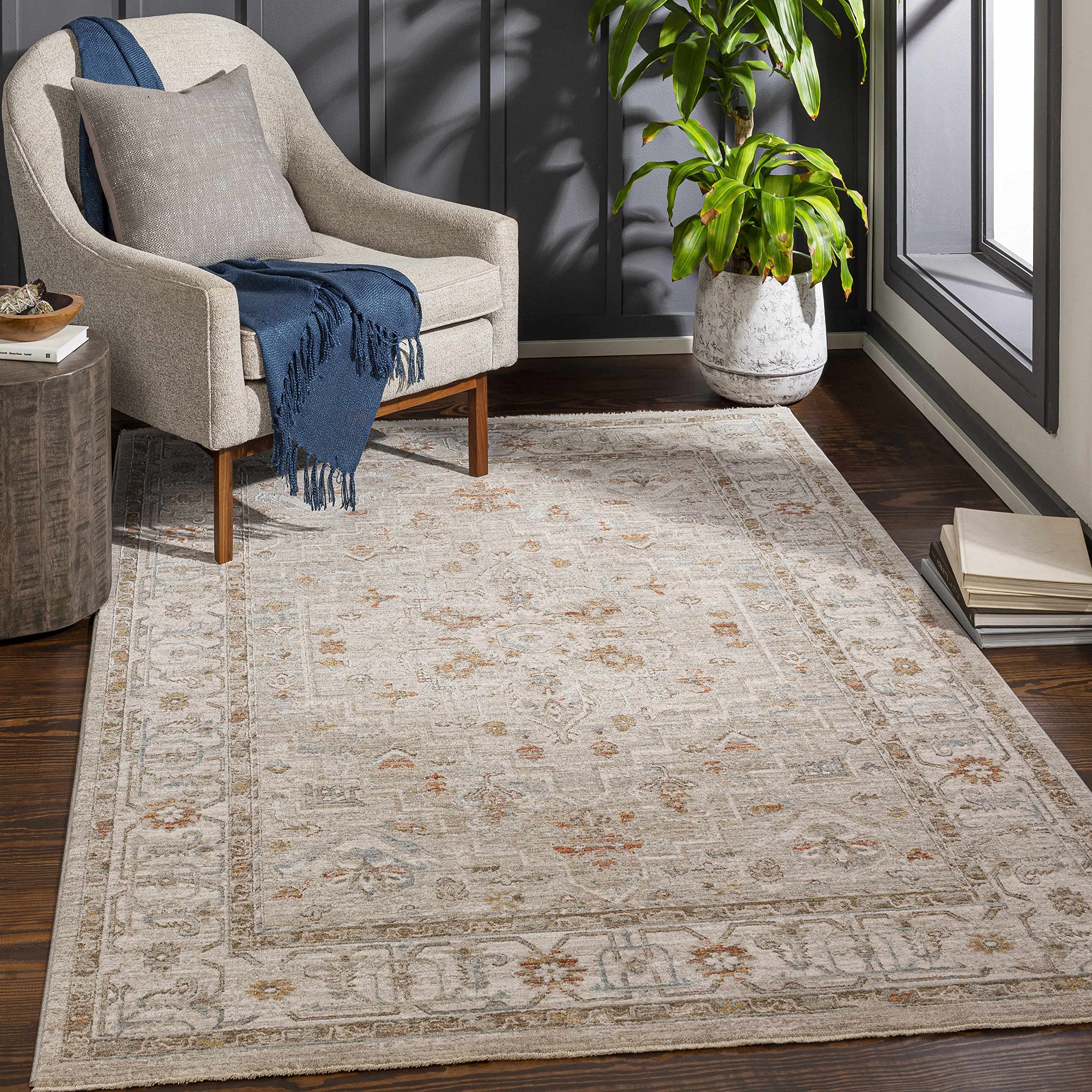 Hauteloom Richelieu Traditional Round Area Rug 7'10