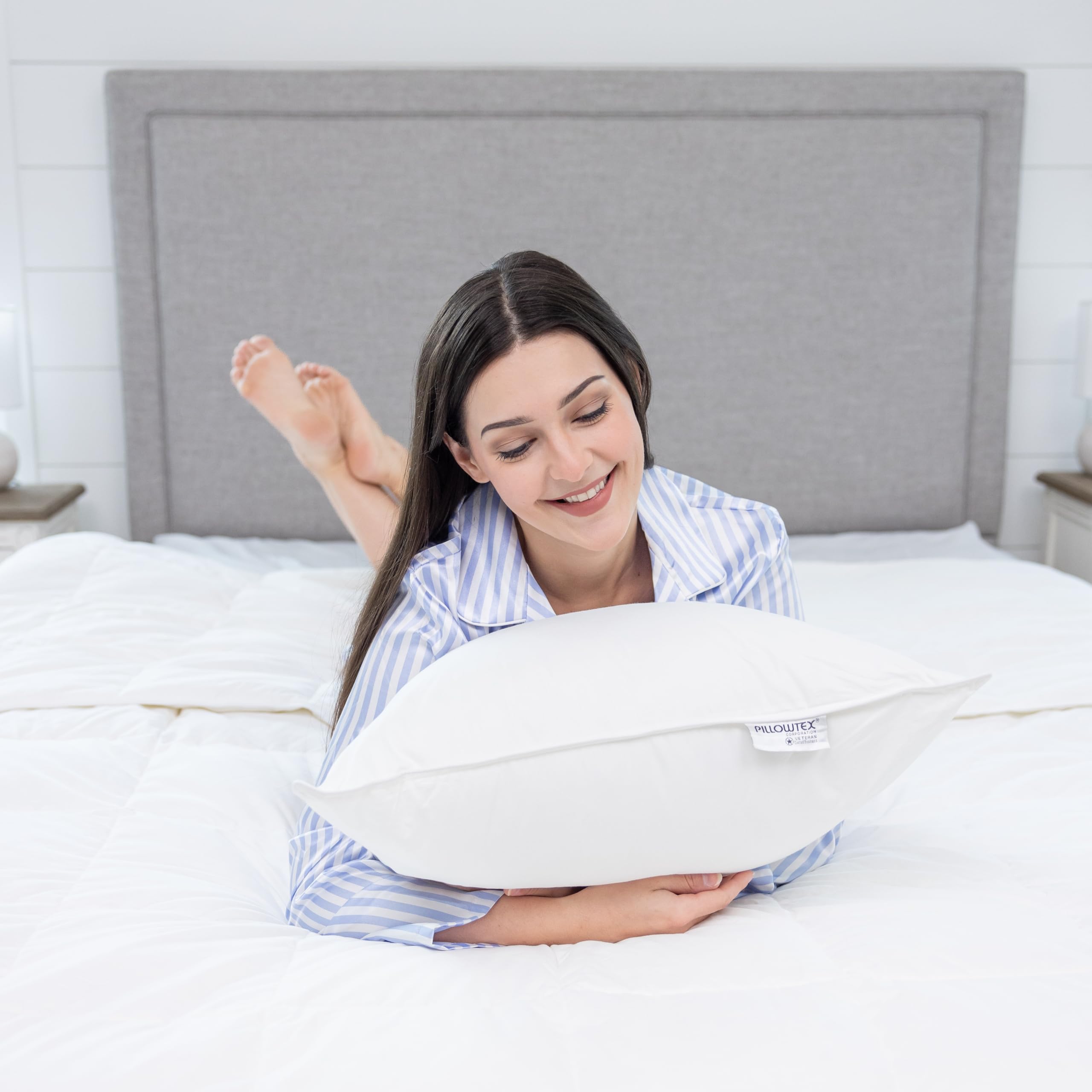 Extra Soft Down Pillow for Stomach Sleepers - Ultra Flat & Supportive Bed Pillow with White Duck Down - Standard Size - Perfect for Side Sleepers, Neck Pain Relief & Hotel-Style Comfort