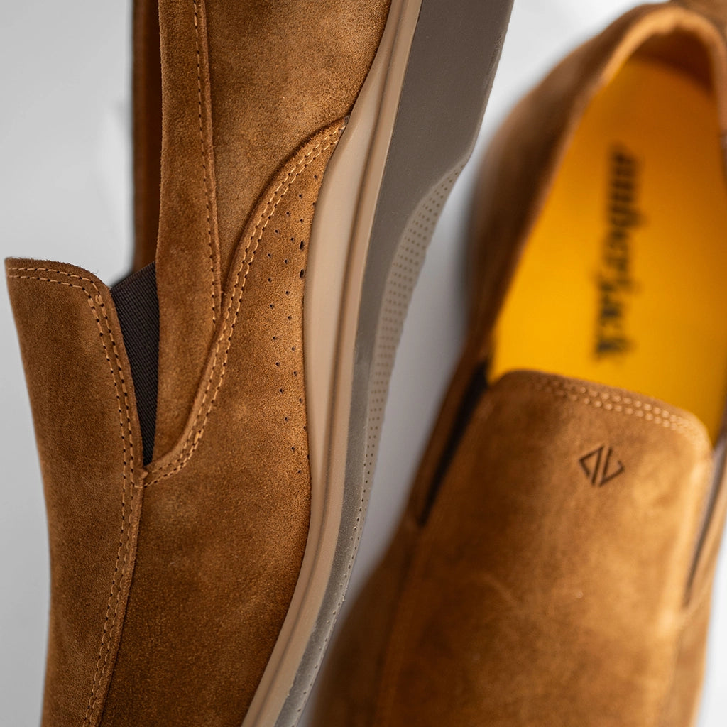 Slip-On Grizzly Shoes - Comfortable & Stylish Casual Sneakers for Men & Women - Perfect for Walking, Running, and Everyday Wear