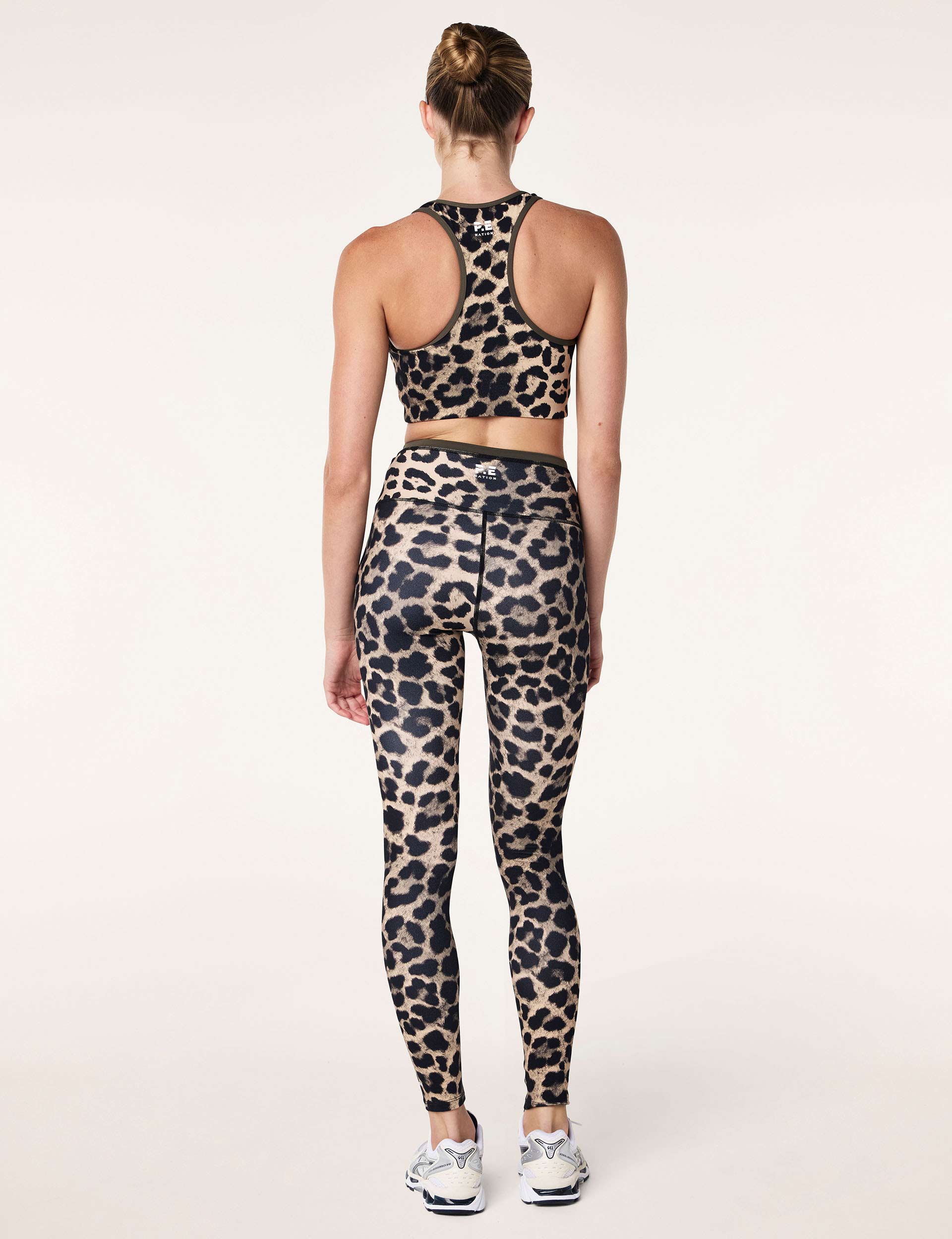 High-Performance Stellar Sports Bra - Leopard Print - Moisture-Wicking & Supportive for Running, Yoga & Gym Workouts