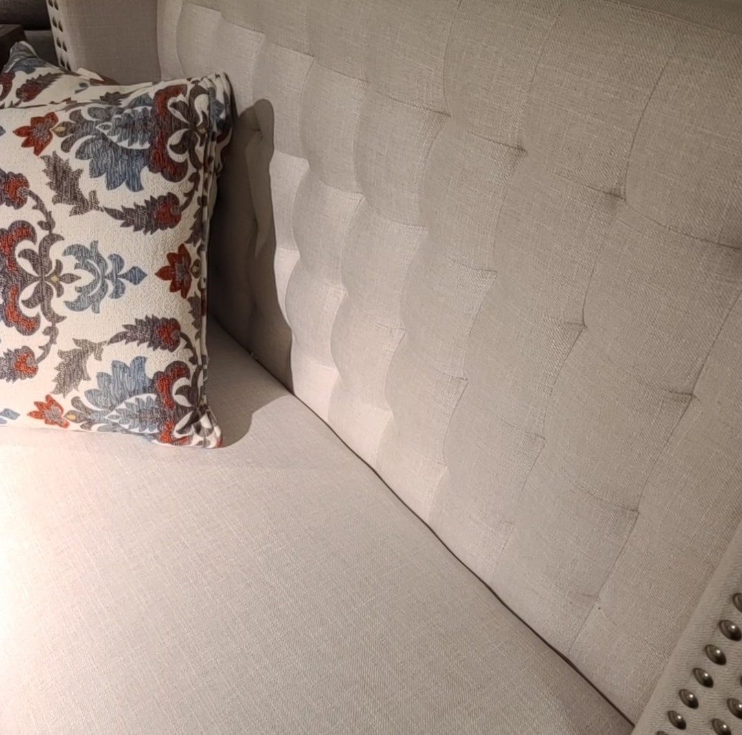 Luxury High Back Tufted Bench - Upholstered Accent Seat with Button Tufting for Living Room, Bedroom or Entryway - Elegant Home Decor Furniture for Comfortable Seating