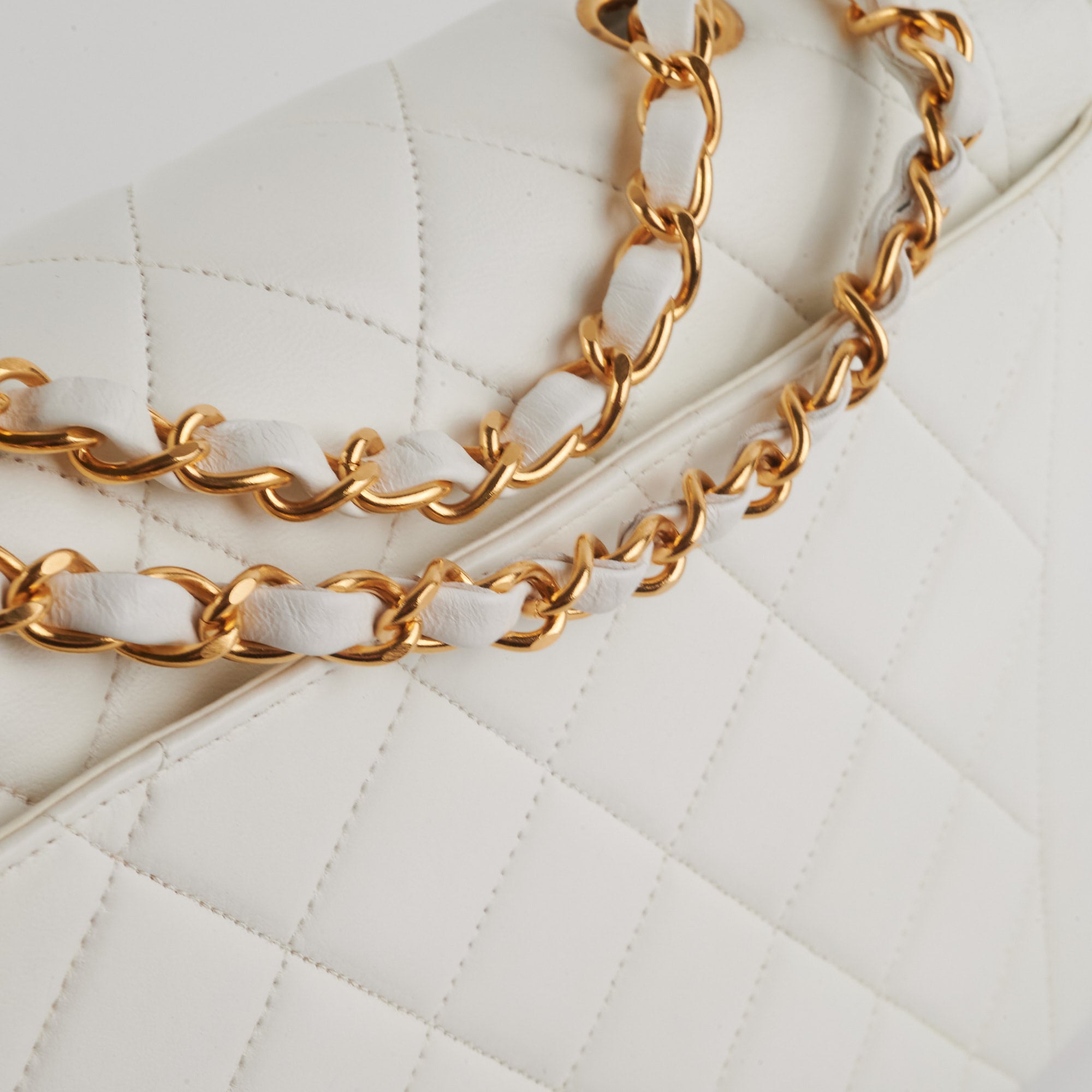 Chanel Vintage Quilted Flap Bag in White with 24K Gold Hardware - Perfect for Luxury Fashion & Special Occasions