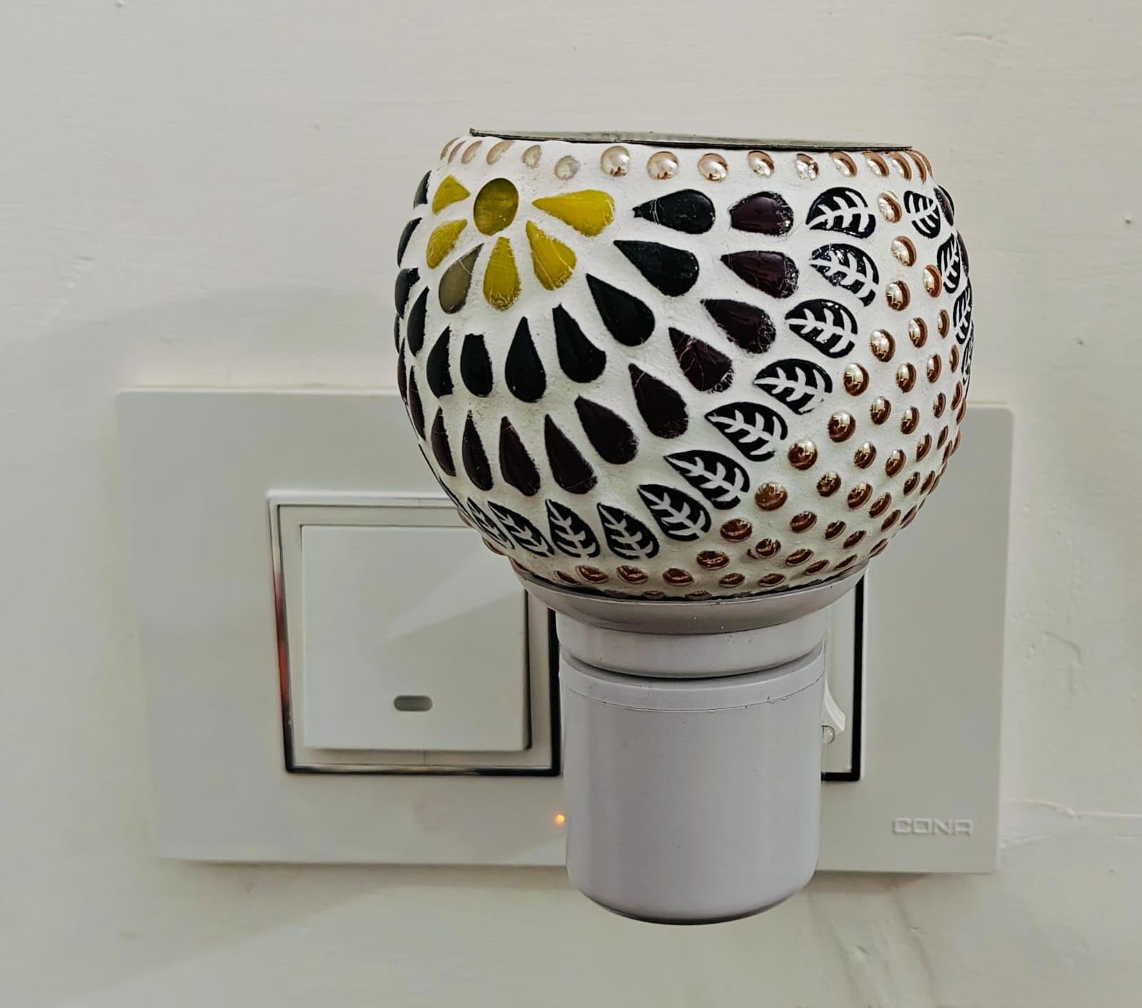 Surekha Ceramic Aroma Diffuser - Essential Oil Diffuser & Night Light with On/Off Switch | Multi-Functional Camphor Burner for Home Fragrance | Smoke-Free, Child-Safe & Shockproof | Perfect for Bedroom, Yoga Studio & Spa Relaxation
