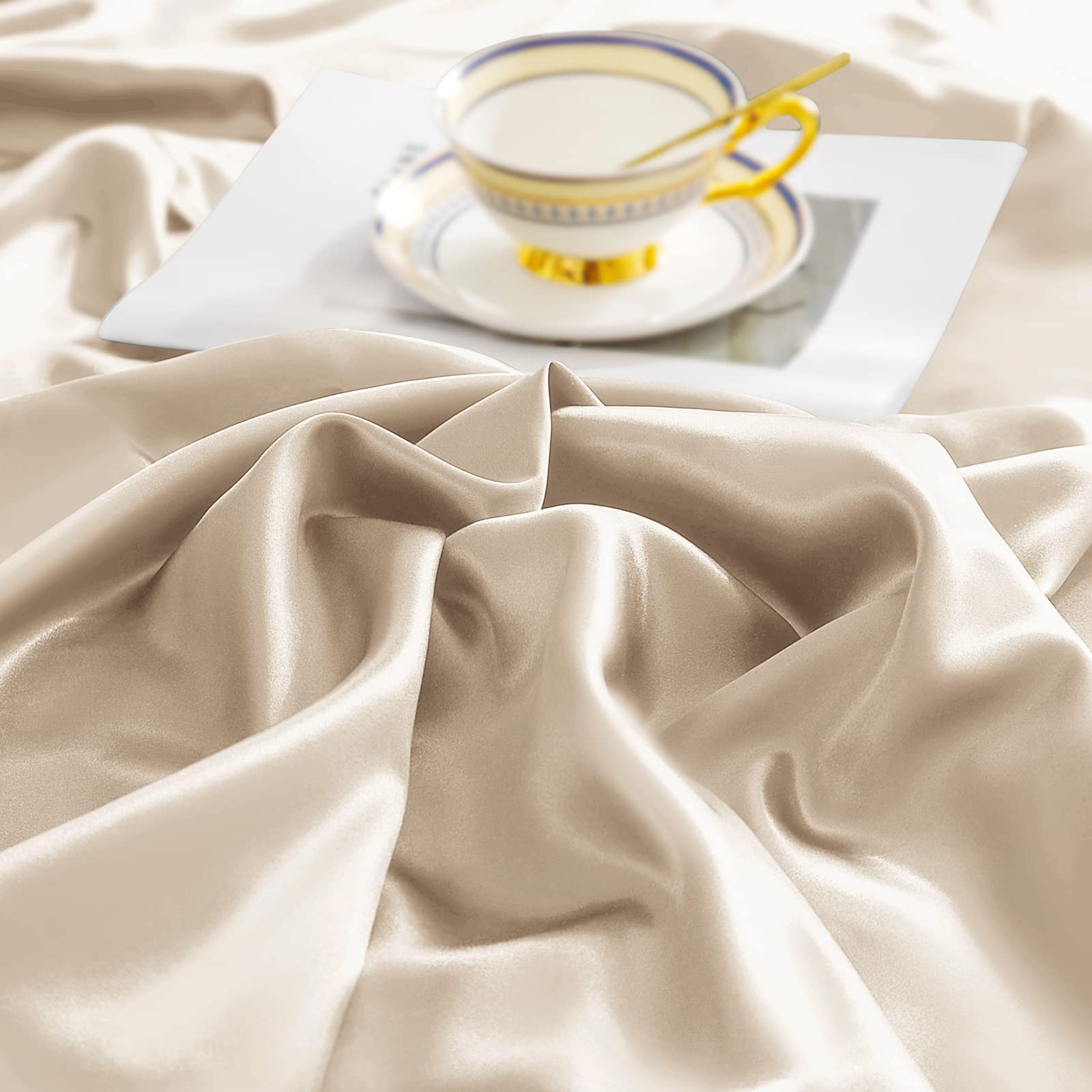 Luxury 4-Piece Satin Sheet Set Queen Size - 1 Fitted Sheet, 1 Flat Sheet & 2 Pillowcases - Cooling Silky Soft Satin Bedding in Khaki | Perfect for Hot Sleepers, Master Bedroom Upgrade & Hotel-Style Comfort