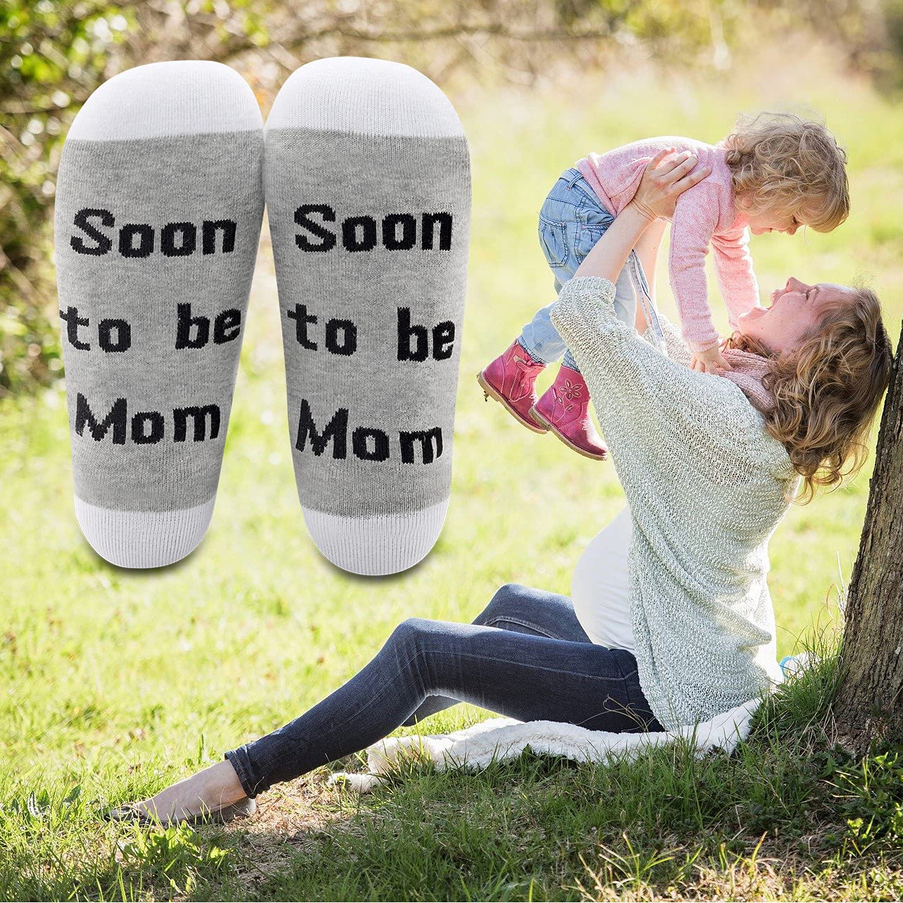 LEVLO New Mom & Dad Gift Set - 2022 Comfortable Socks for Expecting Parents - Perfect Pregnancy Announcement & Baby Shower Present - Ideal for First-Time Parents & Maternity Gifts