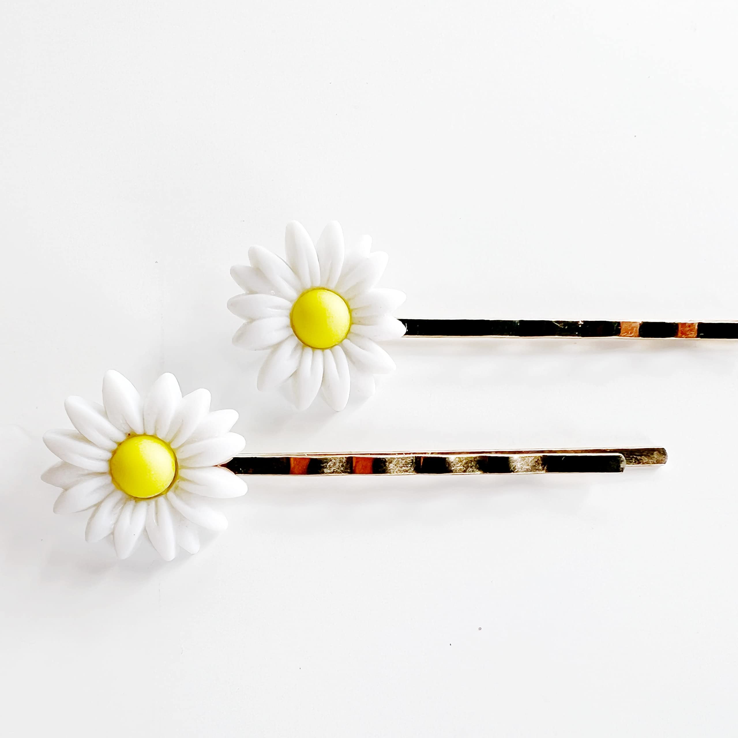 Daisy Hair Pins for Women - Floral Hair Clips, White Flower Hair Barrettes for Wedding, Boho Bobby Pins, Girls Hair Accessories - Perfect for Bridal, Prom, Party & Everyday Wear