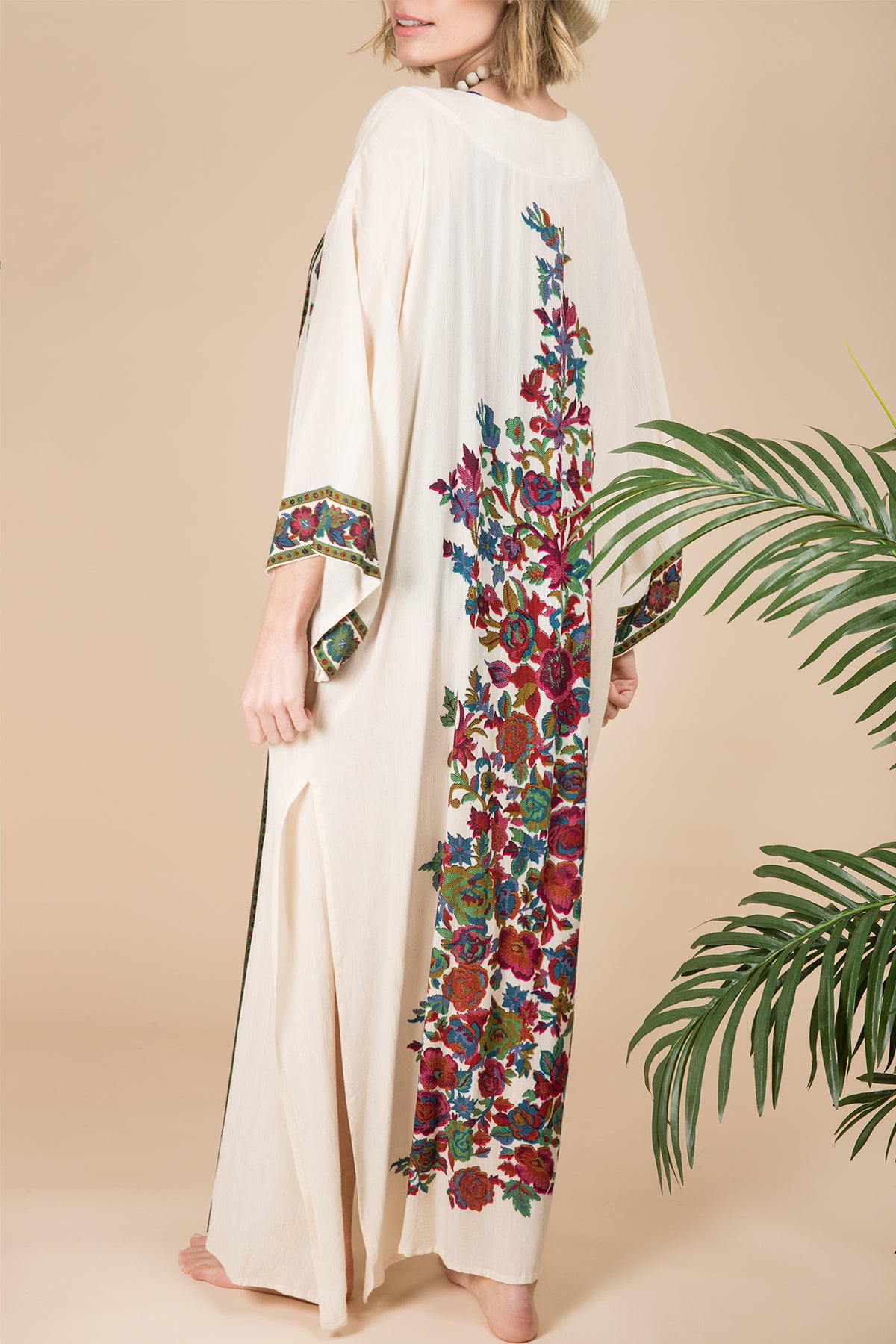 Elegant Floral Kimono for Women - Lightweight Long Garden Robe - Perfect for Beach Cover-Up, Yoga, and Summer Outfits