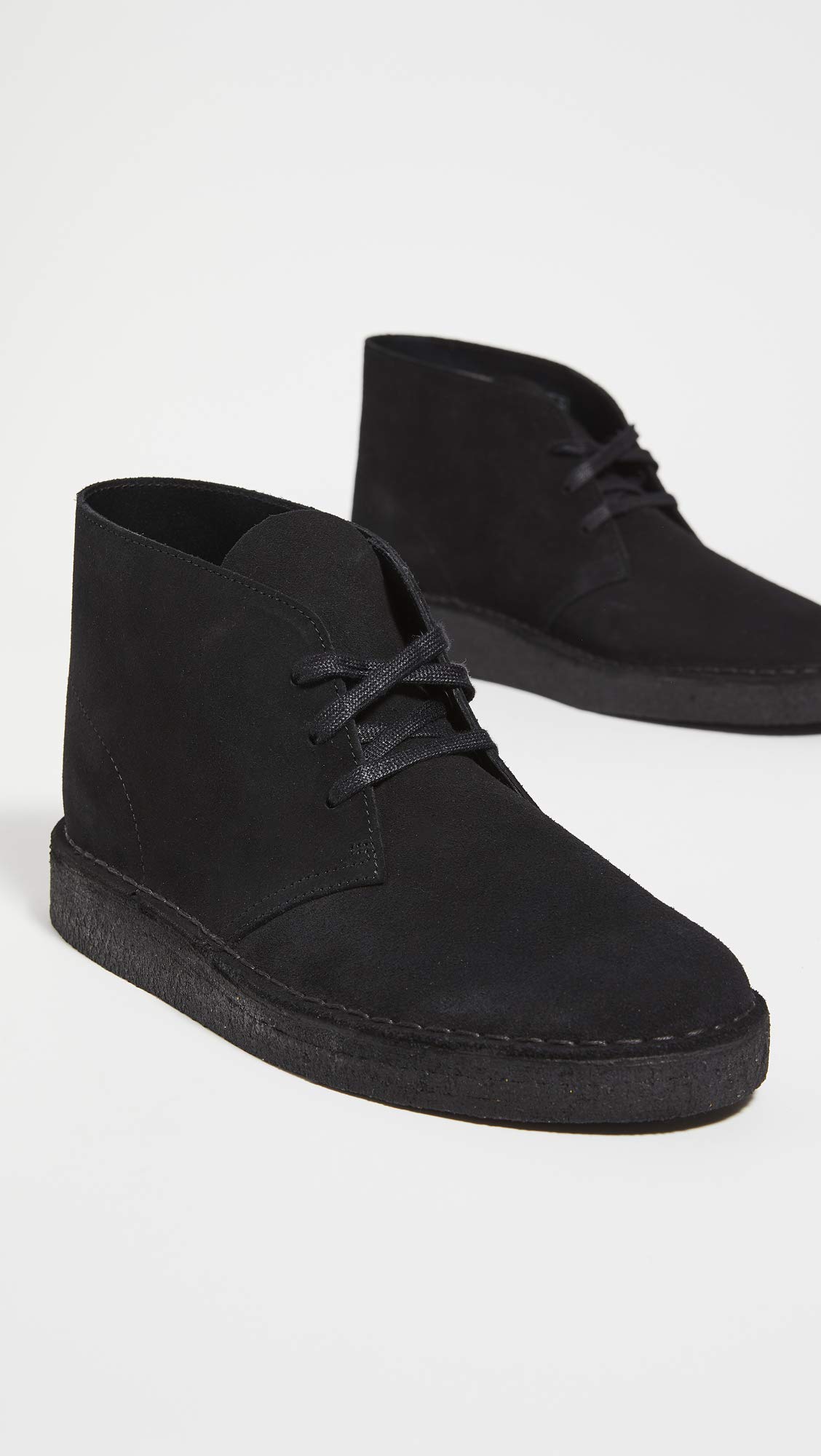 Clarks Men's Desert Boots - Classic Leather Chukka Boots for Casual & Smart Outfits | Comfortable & Stylish Footwear for Work, Travel & Everyday Wear