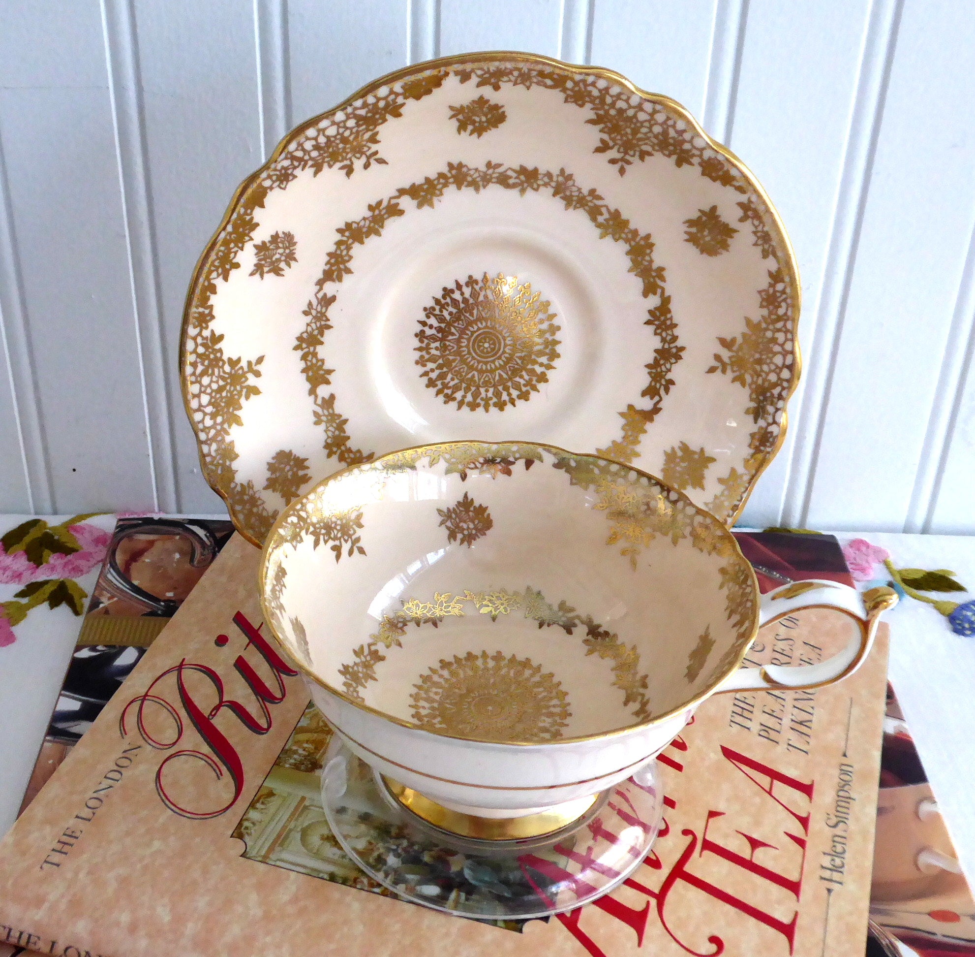 Vintage 1940s Gold Overlay Peach Paragon Tea Cup and Saucer Set - Elegant Gold Medallion Double Warrant Design - Perfect for Afternoon Tea, Bridal Showers & Antique Collectors