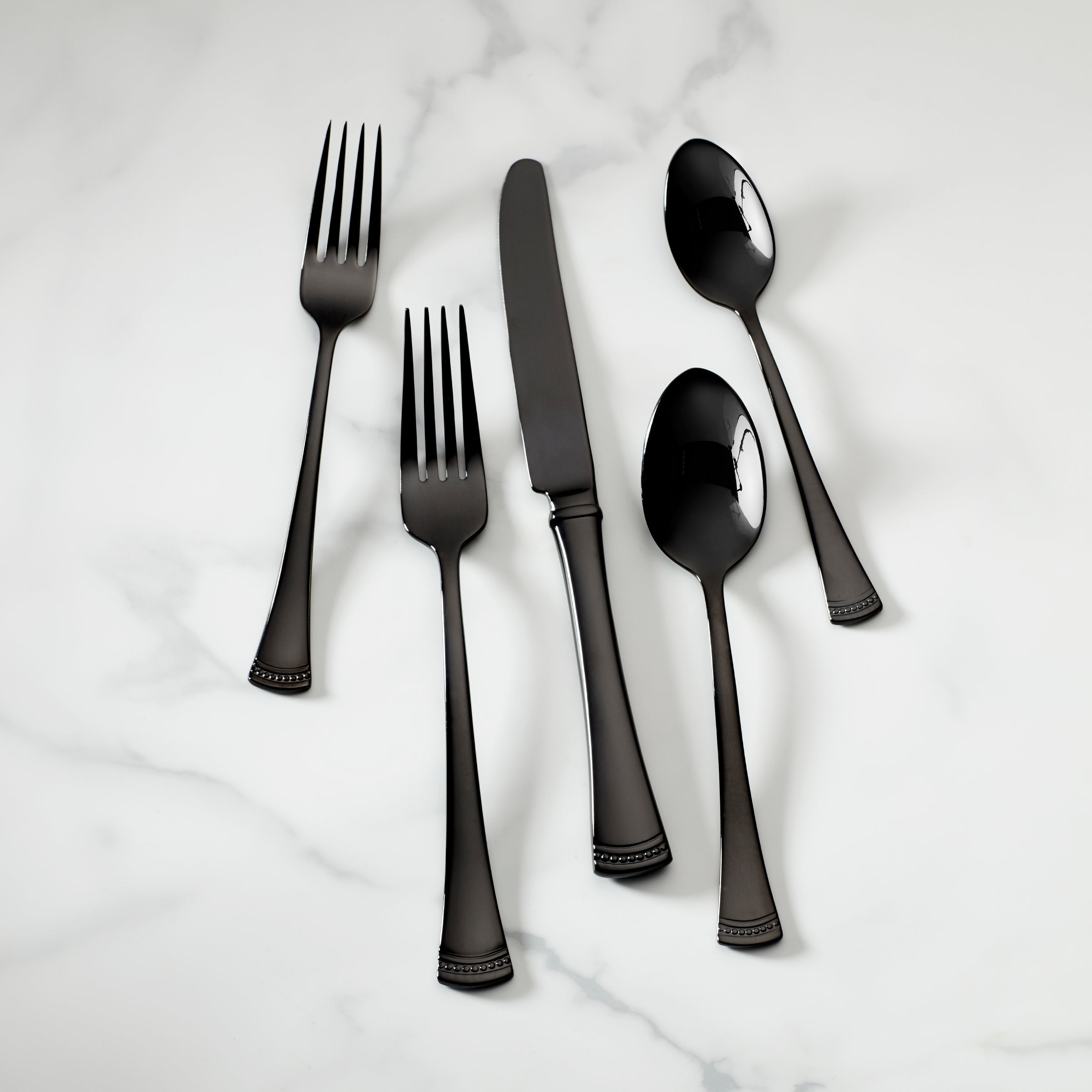 Portola Black Mirror 20-Piece Flatware Set - Stainless Steel Silverware Set for 4, Modern Cutlery Set for Dining, Kitchen & Entertaining - Perfect for Dinner Parties, Weddings & Home Use