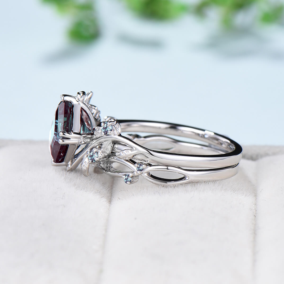 Nature Inspired Asscher Alexandrite Ring Set | Color Changing Twig Engagement Ring | Cluster Leaves Branch Wedding Ring for Women | Perfect for Nature Lovers & Outdoor Weddings