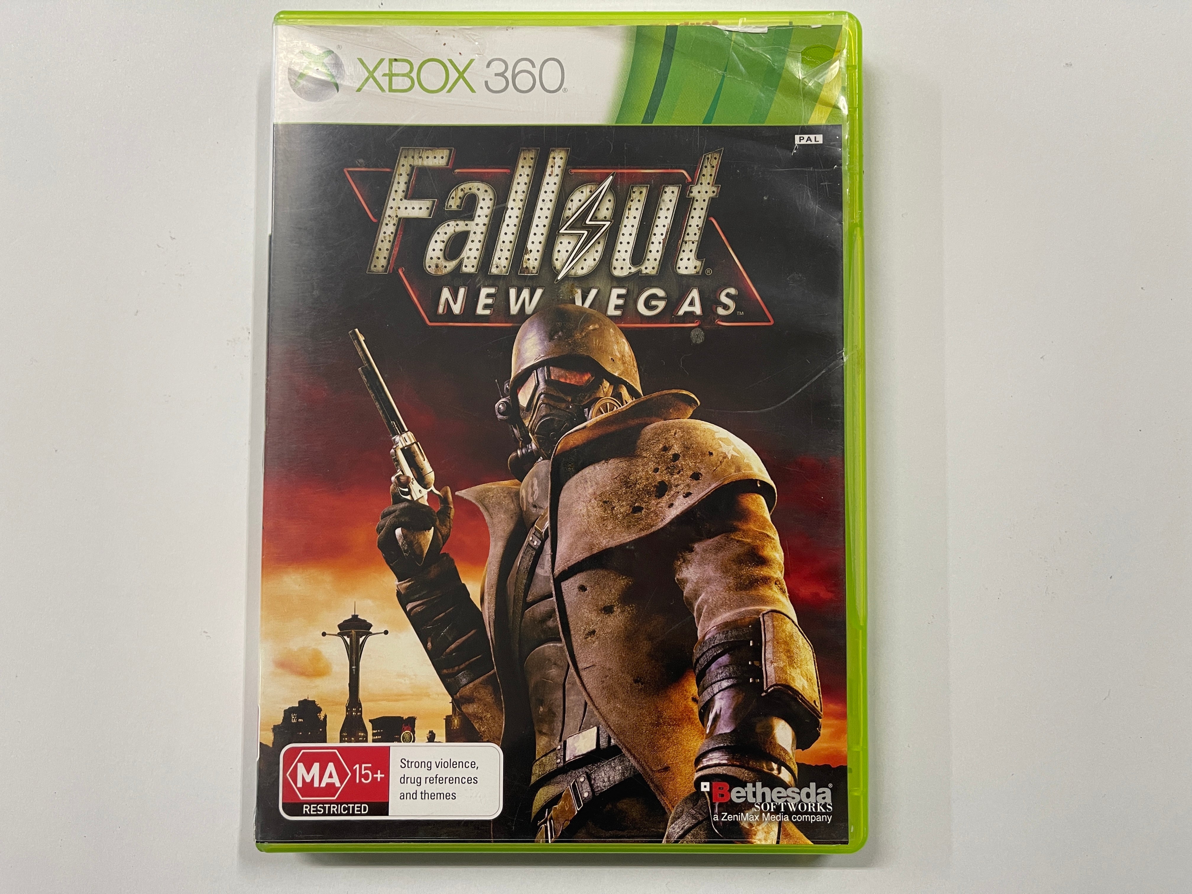 Fallout New Vegas Complete Edition - Xbox 360/PS3 Game with Original Case | Post-Apocalyptic RPG Adventure for Hardcore Gamers | Perfect for Collectors and Retro Gaming Nights