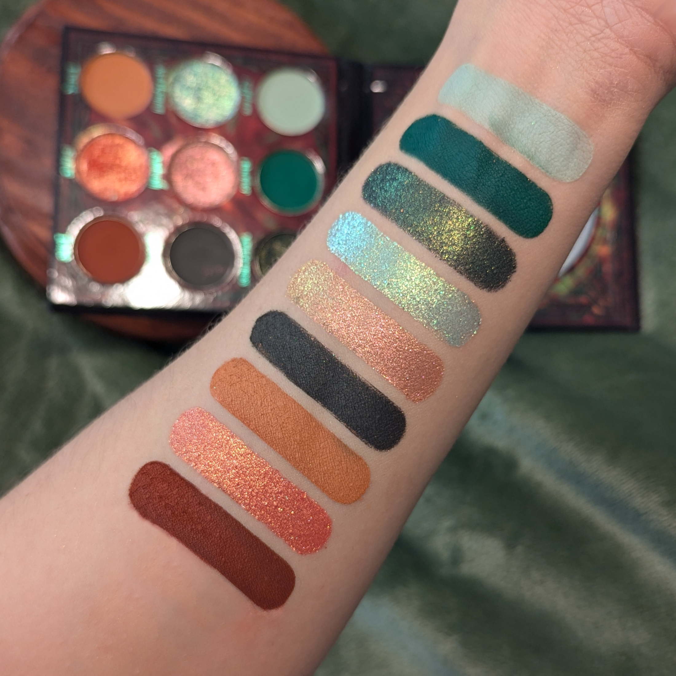 Ranger Eyeshadow Palette - 12 Highly Pigmented Matte & Shimmer Shades for Professional Makeup | Perfect for Day to Night Looks, Bridal & Party Makeup
