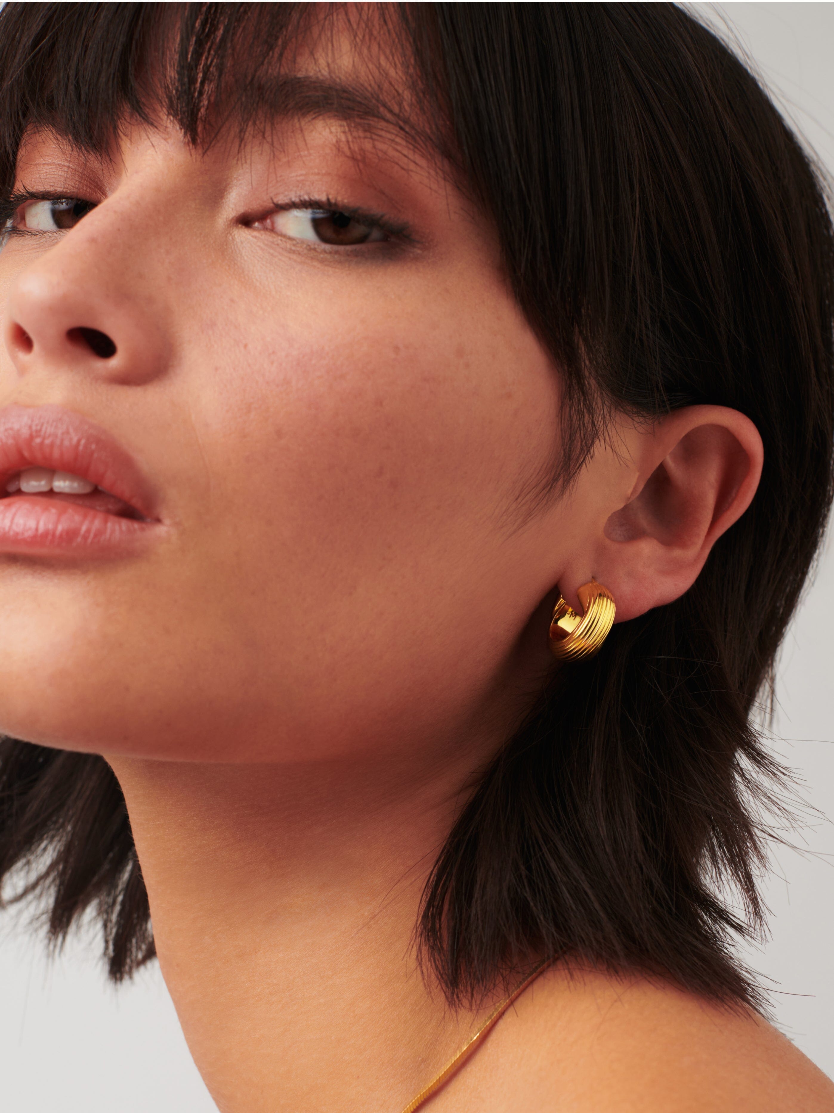 Lucy Williams Entwine Ridge Hoop Earrings - Sterling Silver Minimalist Hoops for Women | Perfect for Everyday Wear, Office & Date Night