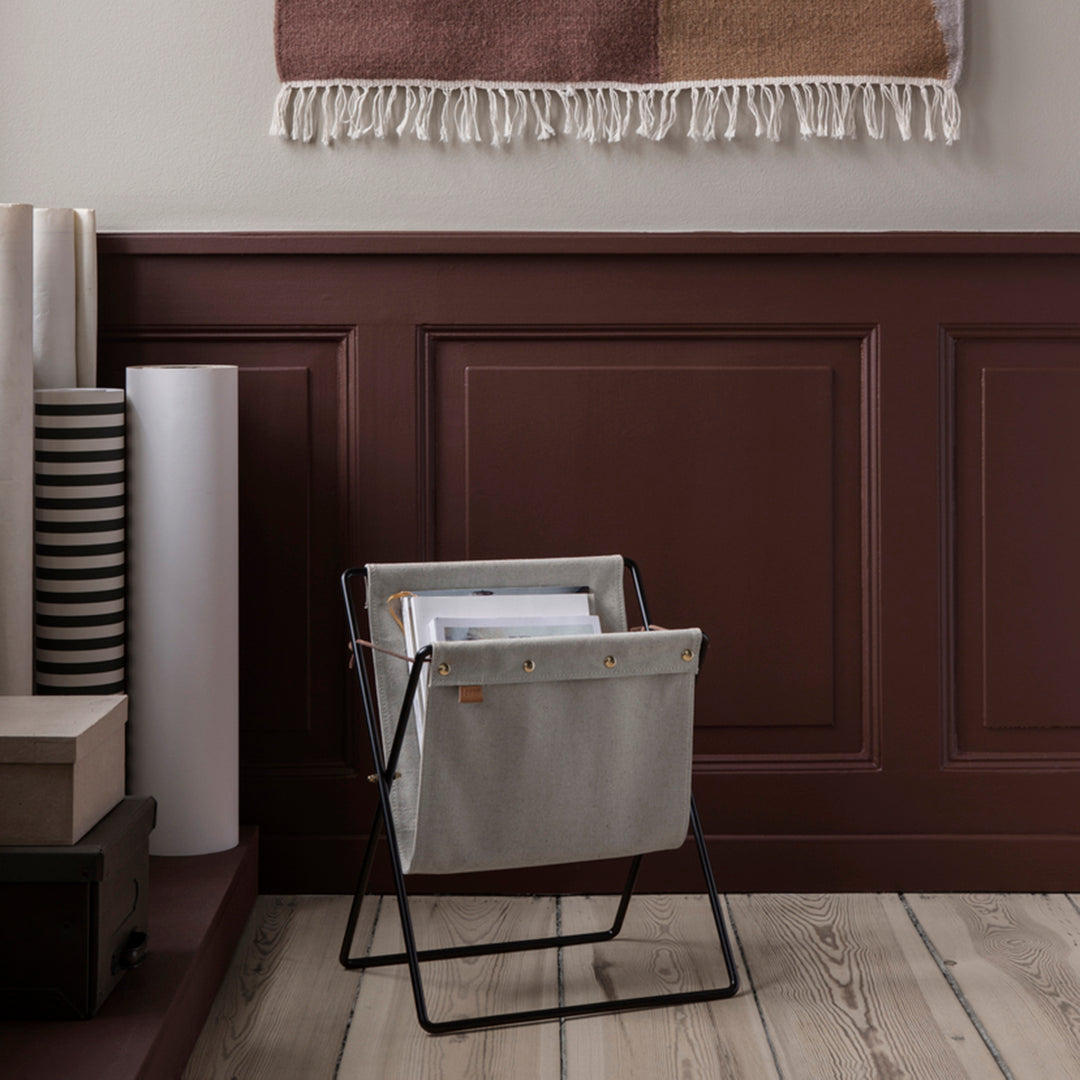 Herman Magazine Rack - Modern Wooden Magazine Holder for Living Room, Office & Bedroom - Stylish Home Organization & Storage Solution for Books, Newspapers & Magazines