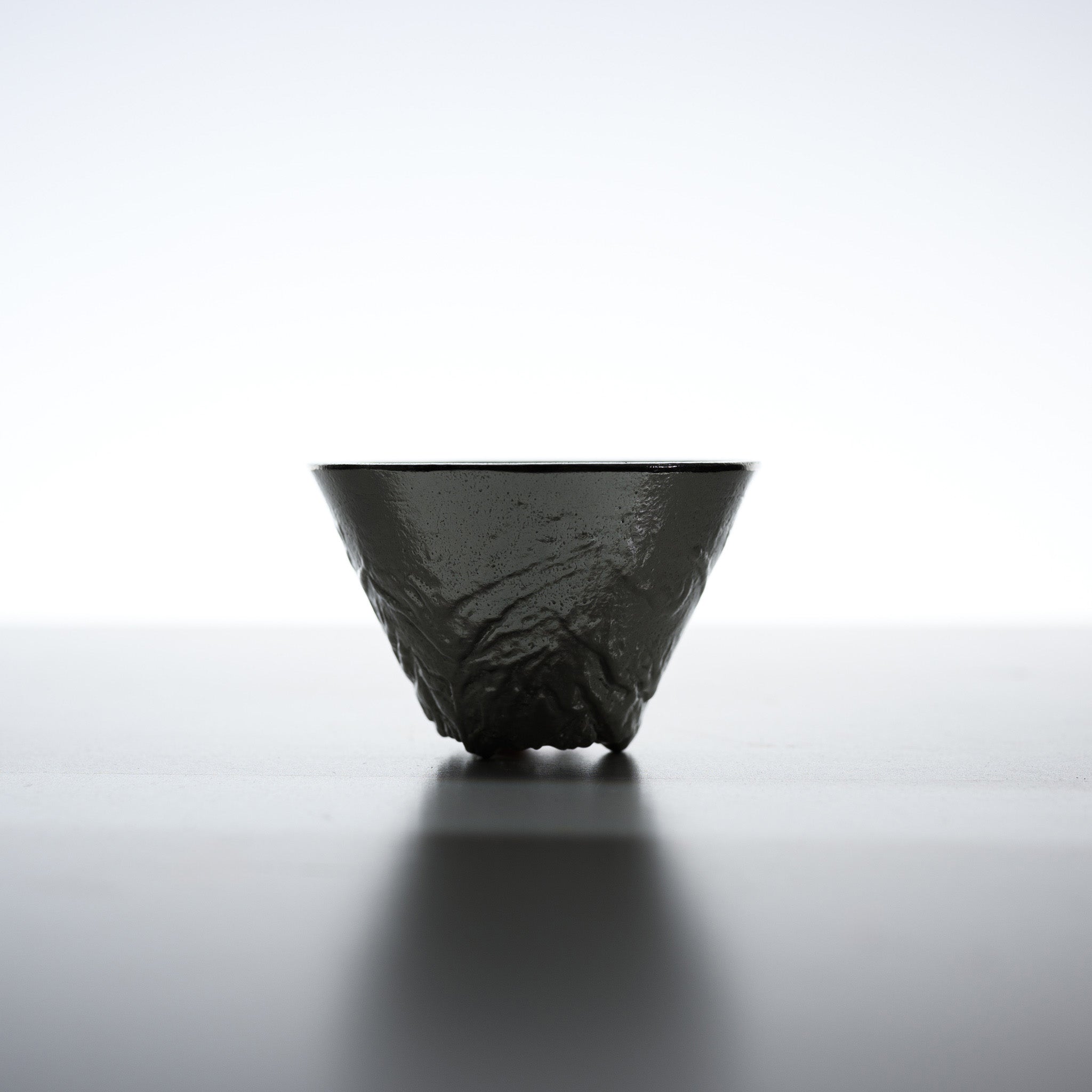 NOUSAKU Tateyama Mountain Sake Cup - Large Japanese Traditional Sake Drinking Cup for Home, Restaurant & Gift Giving - Perfect for Sake Tasting, Japanese Cuisine & Special Occasions