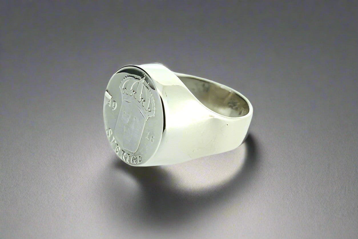 Elegant Sterling Silver Crown Coin Signet Ring for Men & Women - Perfect for Weddings, Parties & Fashion Accessories