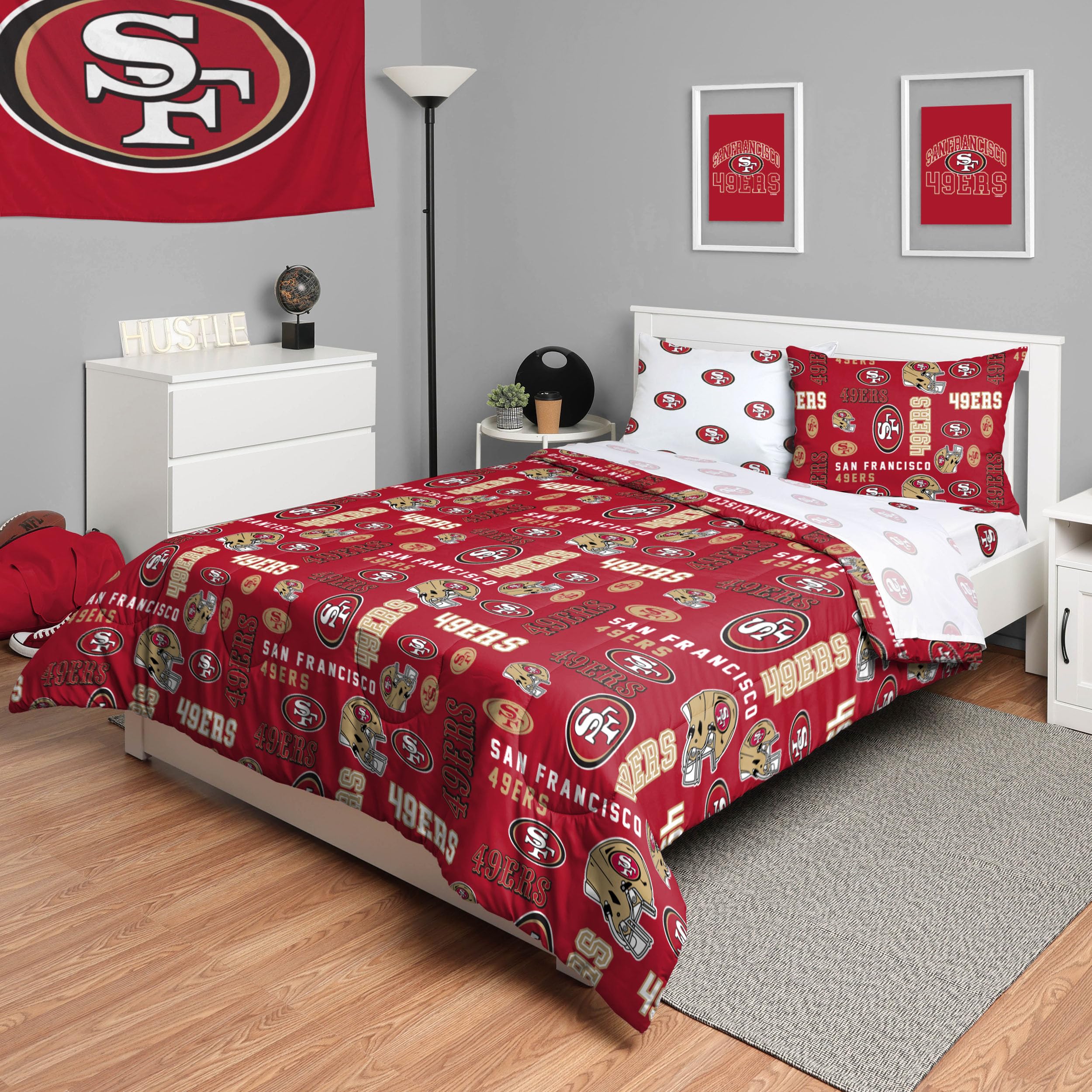 FOCO NFL Team Logo 5-Piece Bed in a Bag Set - Comforter, Sheets & Pillowcases for Full/Queen Size Bed - Perfect for Game Day, Dorm Room & Sports Fan Bedroom Decor