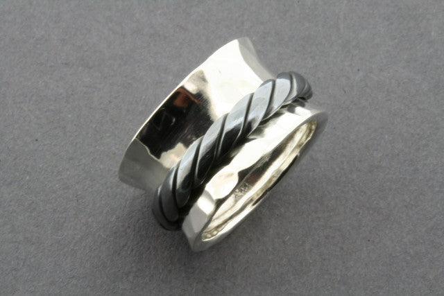 Oxidized Rope Spinner Ring for Men - Battered & Concave Design - Stress Relief & Fidget Toy - Perfect for Anxiety Relief, Meditation, and Focus
