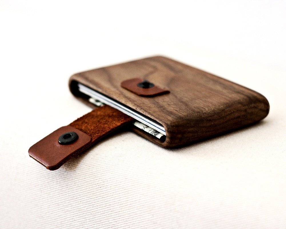 IPPINKA Minimalist Wood Wallet for Men & Women - Slim RFID Blocking Walnut Wood Wallet with Leather Strap - Card Holder & Cash Organizer - Perfect for Travel, Business & Everyday Use
