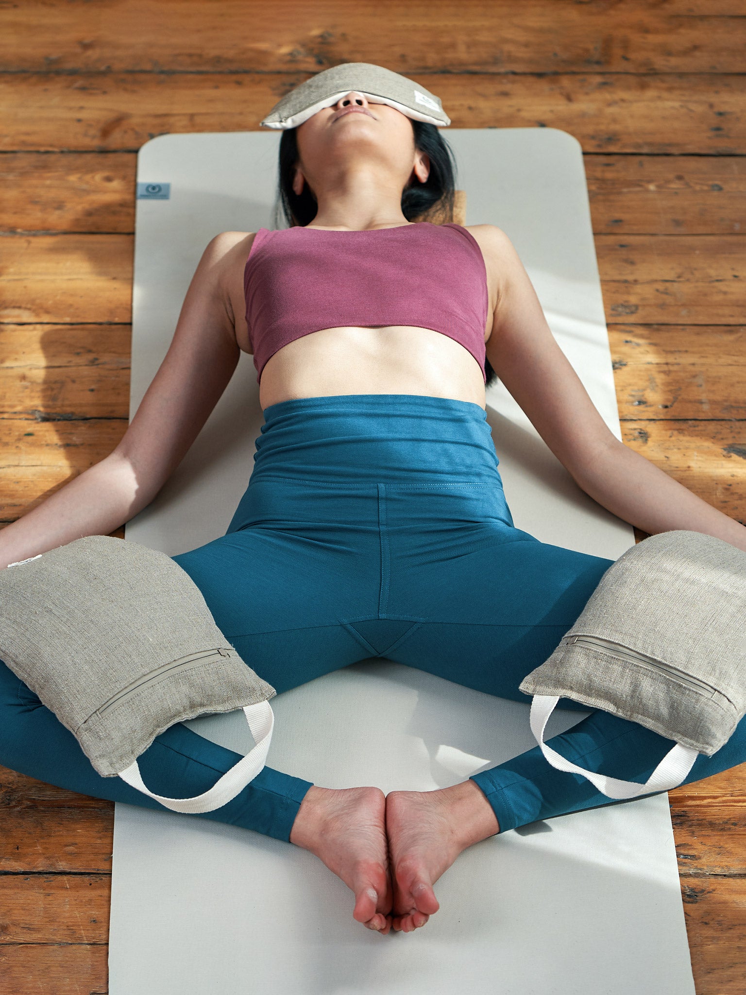 Yogamatters Hemp Sandbag Filled - Eco-Friendly Yoga & Fitness Weight Bag for Strength Training, Home Workouts, and Meditation - Perfect for Yoga Studios, Gyms, and Personal Use