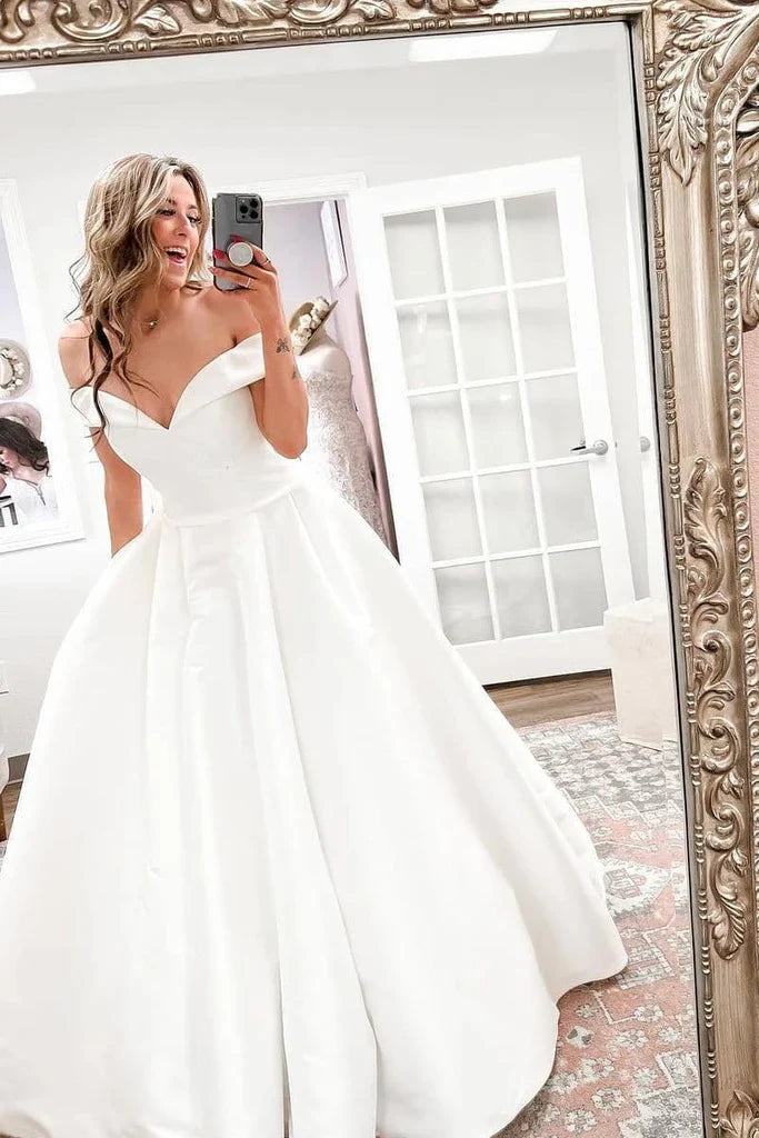 Elegant Off-the-Shoulder Satin Beach Wedding Dress with Button Train - Perfect for Destination Weddings, Beach Ceremonies & Romantic Photoshoots