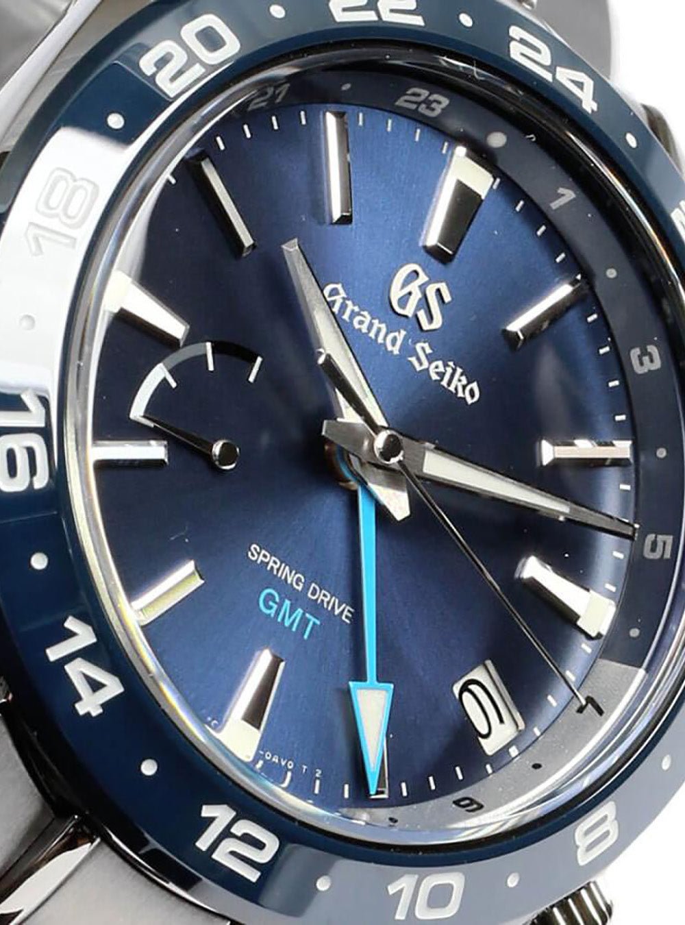 Grand Seiko SBGE255 Sport Watch - 9R Spring Drive Movement - Made in Japan - Luxury Automatic Diver's Watch for Men - Perfect for Professional Diving, Business Meetings & Special Occasions