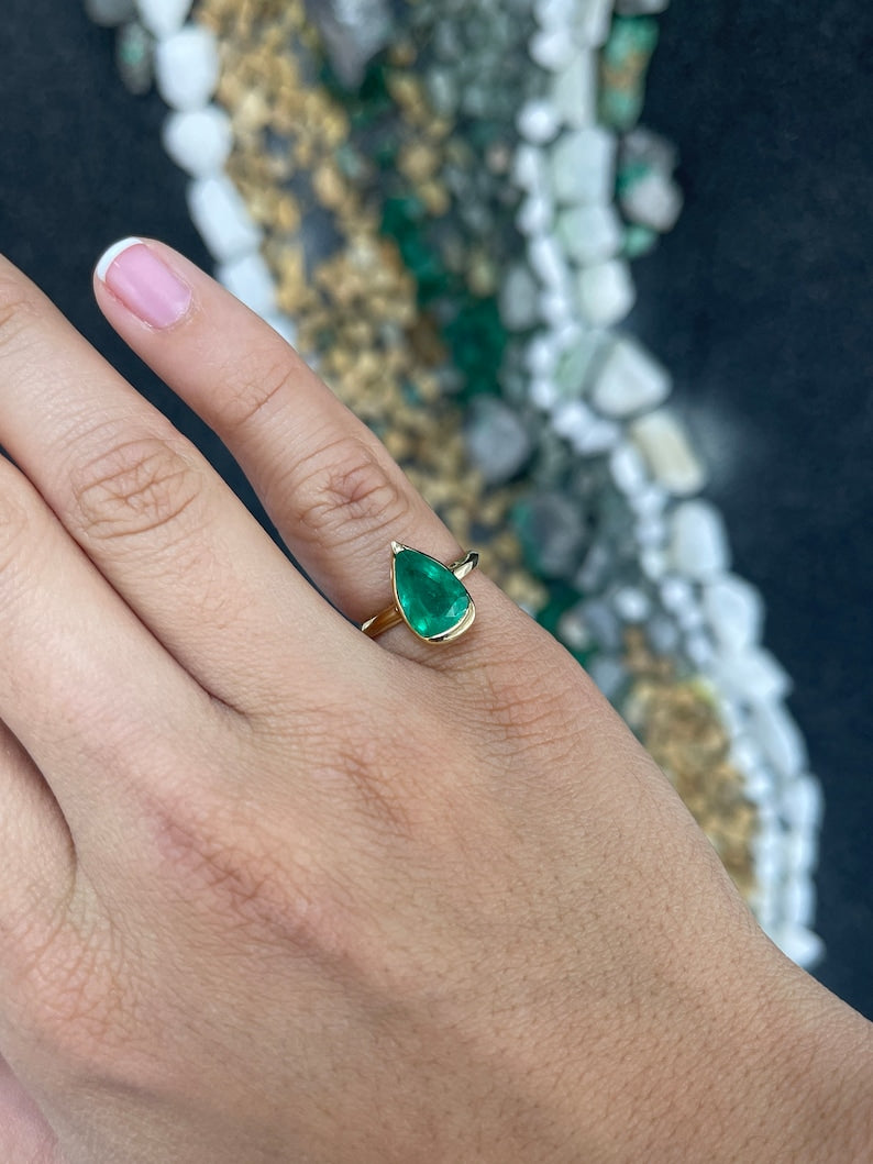 3.10ct 18K Gold Emerald Pear Cut Solitaire Ring - Rich Dark Green Gemstone for Engagement, Wedding & Special Occasions