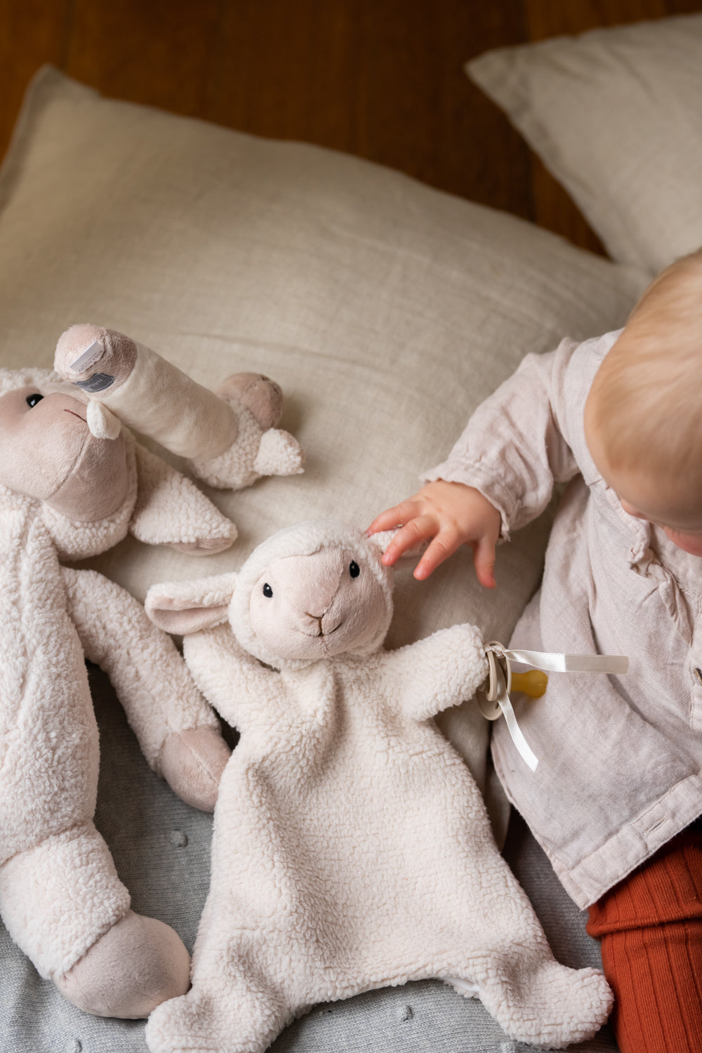 Sophie the Giraffe Teether - Natural Rubber Baby Teething Toy for Soothing Sore Gums | Perfect for Infants & Toddlers | BPA-Free, Safe & Soft Chew Toy for Playtime & Teething Relief