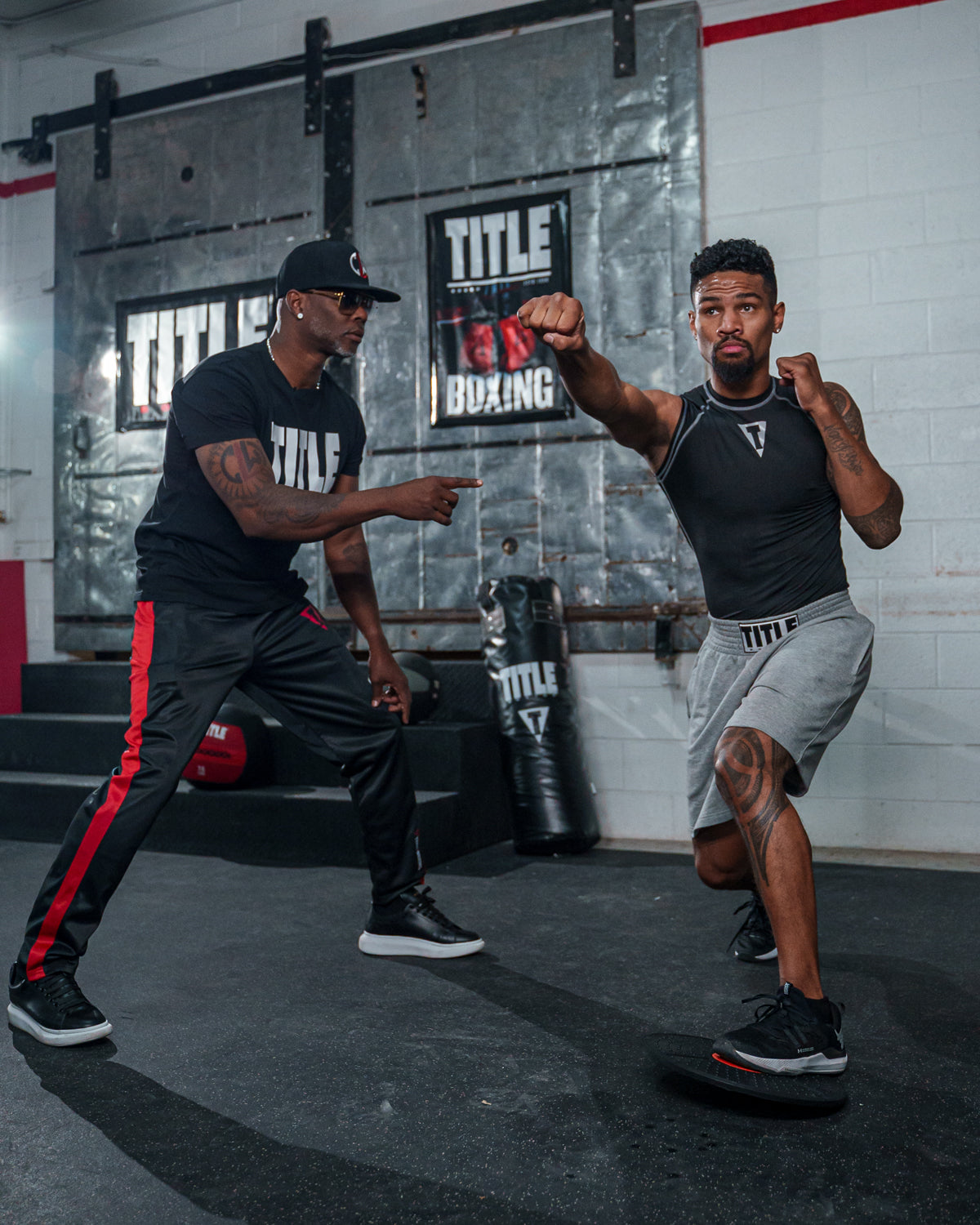 TITLE Boxing Balance Board 2.0 - Core Training & Stability Workout Equipment for Boxing, MMA & Fitness - Improve Coordination & Strength for Home Gym & Martial Arts Training