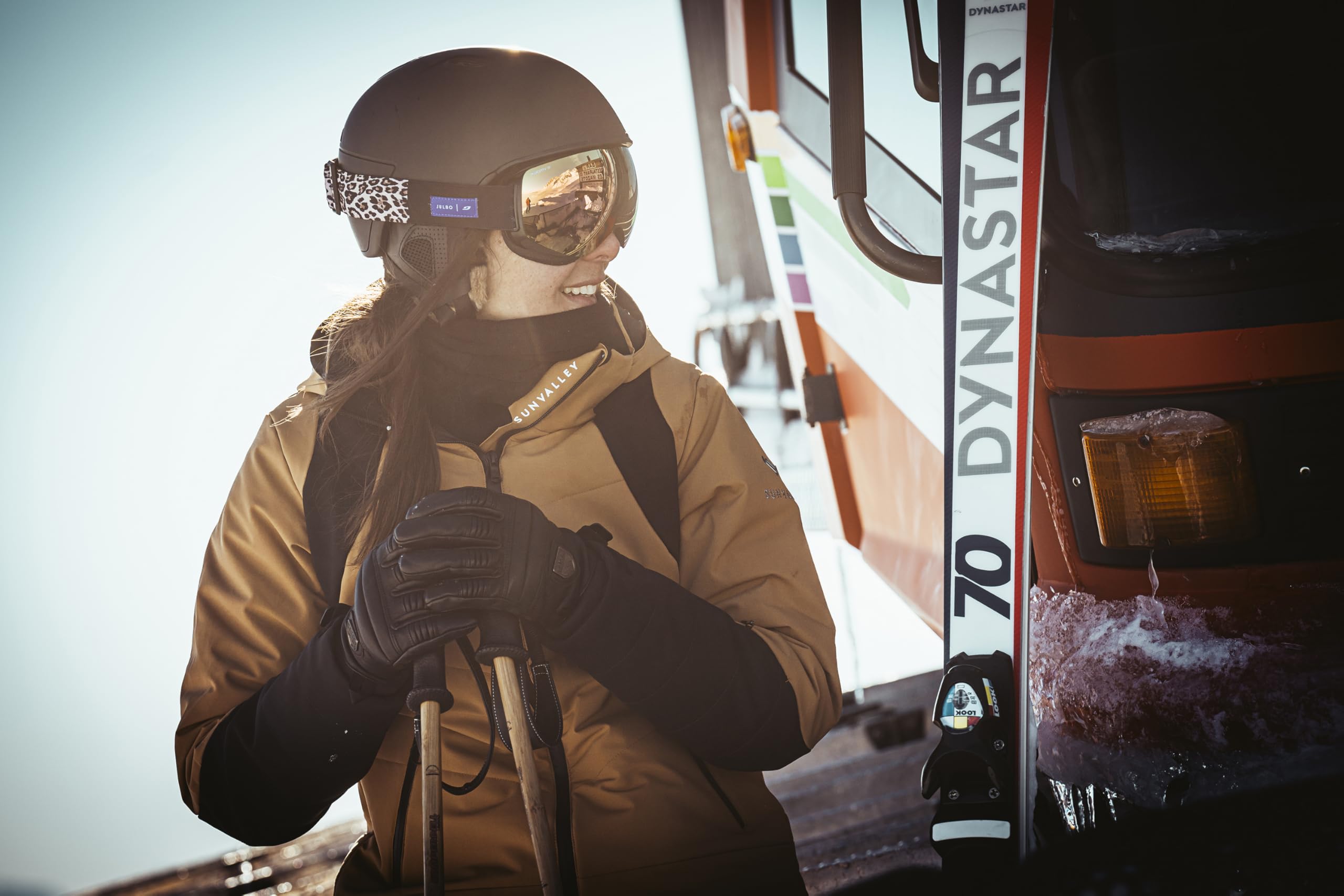 Julbo Shadow Ski Goggles for Men & Women with Small Faces | REACTIV Photochromic Lens for Skiing, Snowboarding & Freeride | Perfect for Low Light & Sunny Mountain Conditions