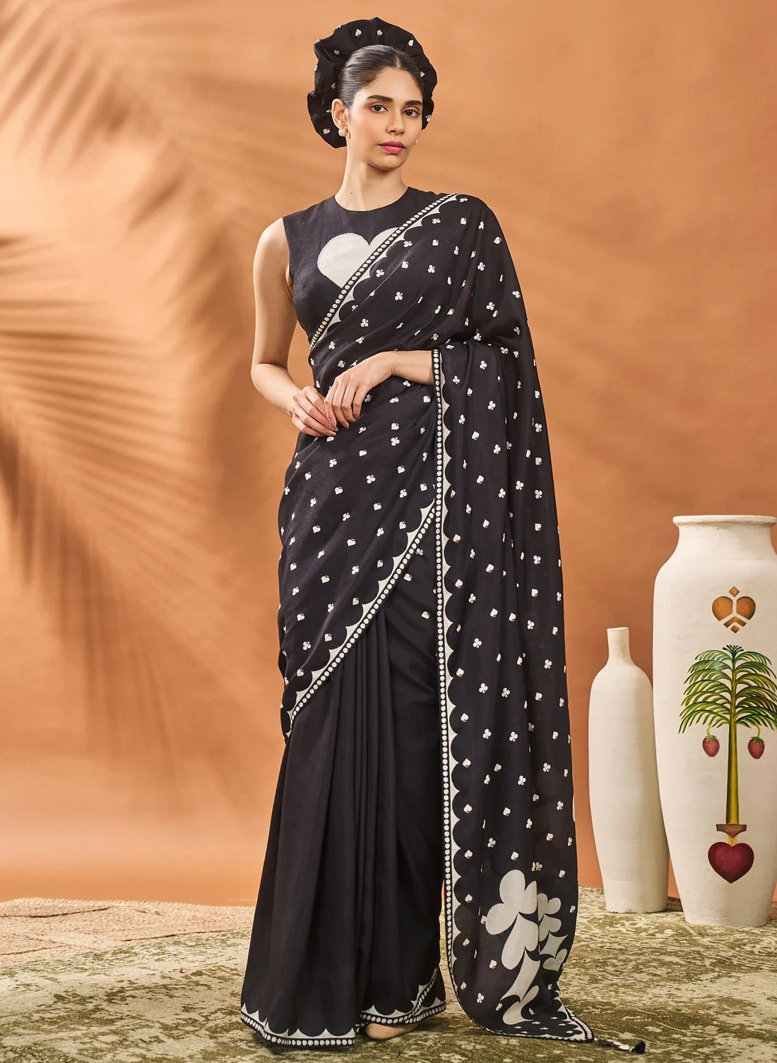 Elegant Black All Fours Sari Set for Women - Traditional Indian Party Wear for Weddings, Festivals & Special Occasions
