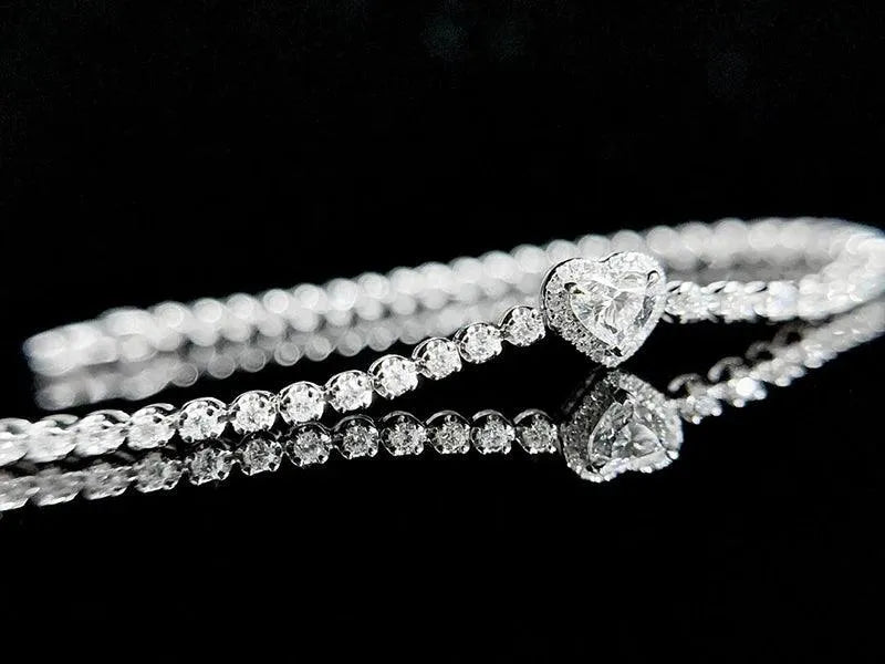 18K White Gold Heart Bracelet with Real Natural Diamonds - Romantic Engagement Jewelry for Women - Perfect for Parties, Anniversaries & Special Occasions