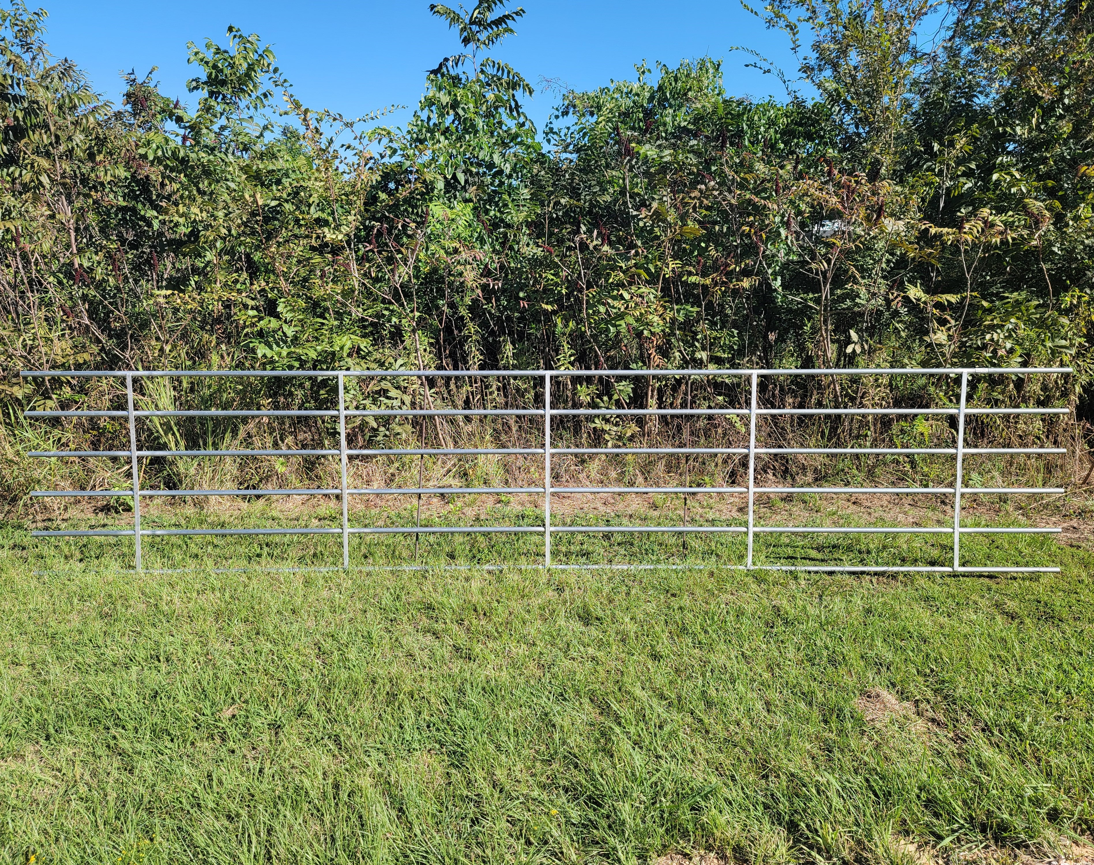 20 Ft Galvanized Steel 6-Rail Continuous Fencing Panel - Durable Outdoor Privacy & Security Fence for Backyard, Farm, and Ranch Use