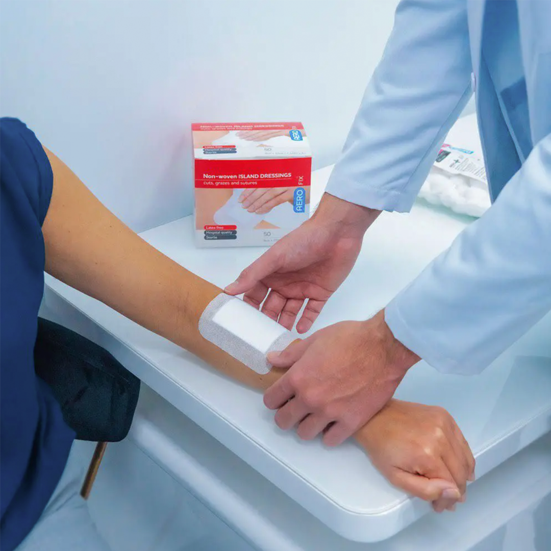 AeroFix Adhesive Island Dressing 9cm x 10cm - Waterproof Wound Care Bandage for Sensitive Skin | First Aid, Post-Surgery, Diabetic Wound Protection