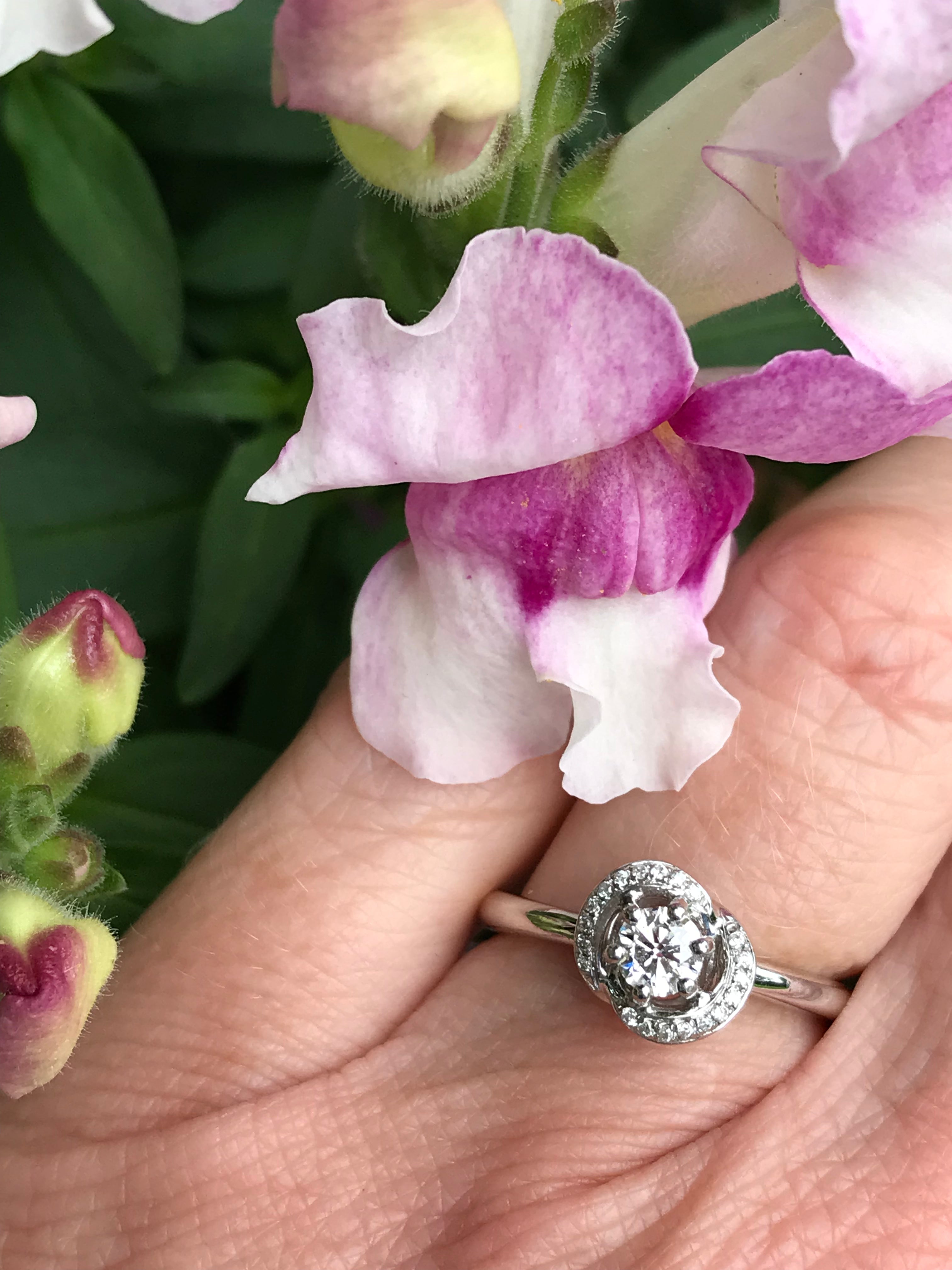 0.29CT Platinum Aurora Natural Diamond Ring - DVS2 Certified, Ideal for Engagement, Wedding & Anniversary Gifts
