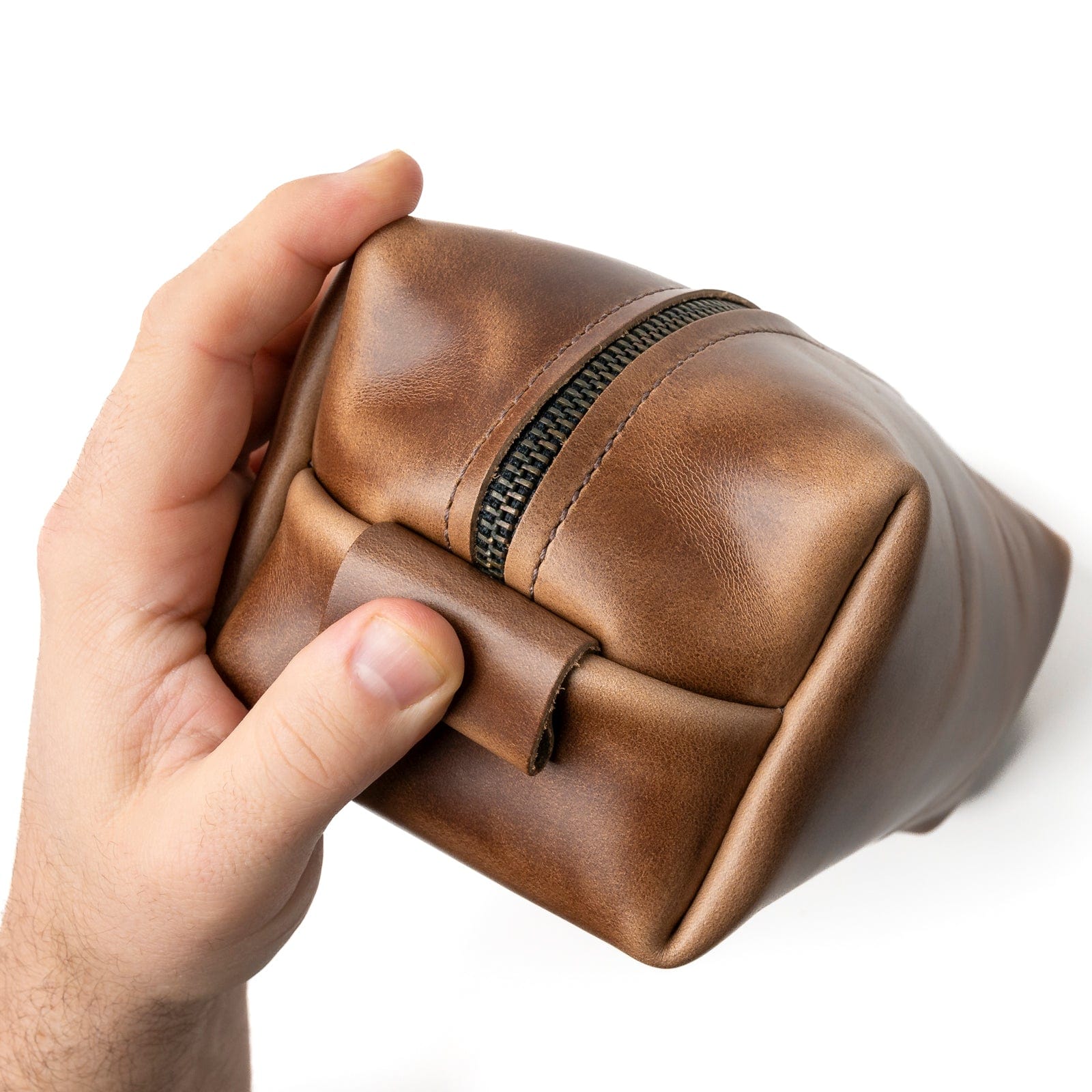 Premium Leather Toiletry Bag for Men & Women - Waterproof Travel Cosmetic Organizer - Perfect for Gym, Business Trips & Vacation Essentials