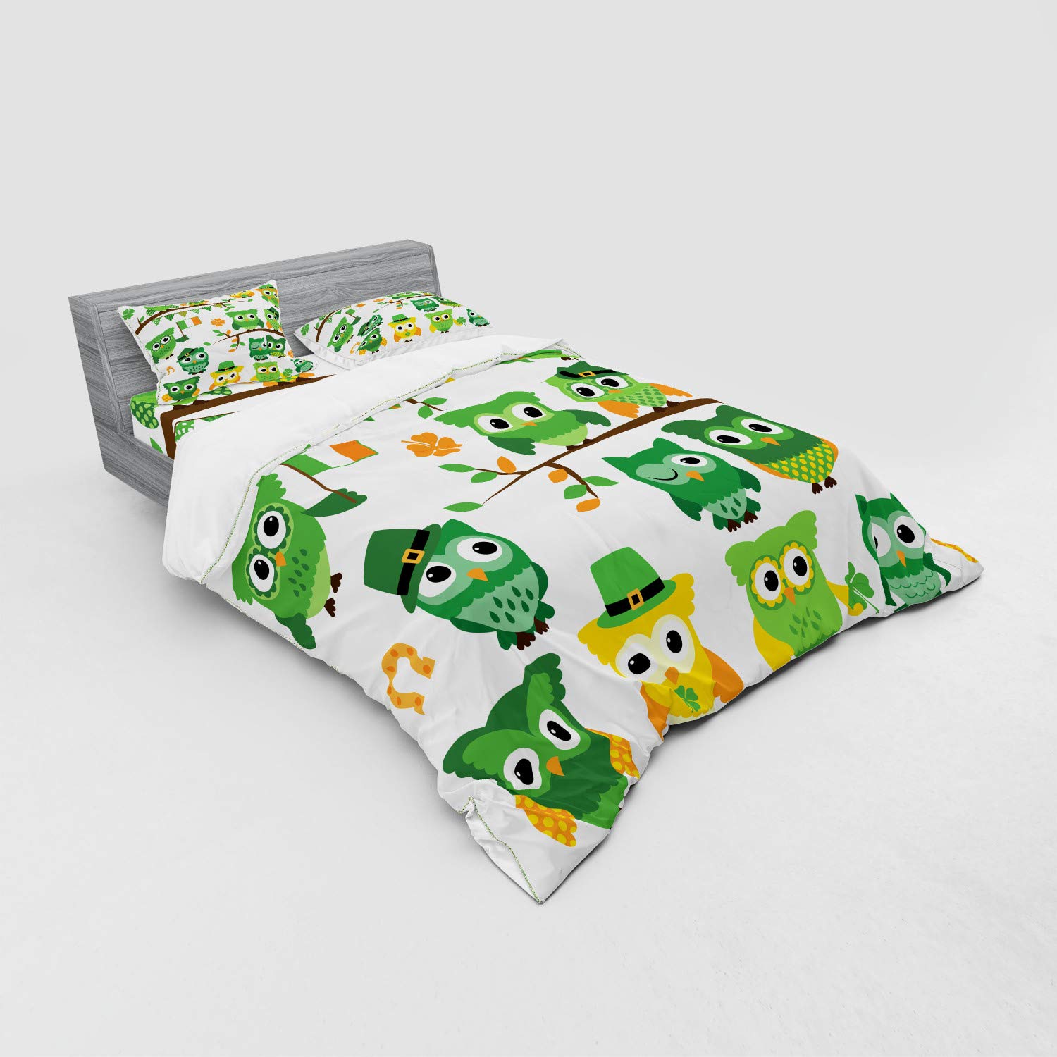 Ambesonne St. Patrick's Day Duvet Cover Set - Irish Owls, Leprechaun Hats & Shamrock Leaves Design - 4 Piece Bedding Set with Shams & Fitted Sheet - California King Size - Green & White - Perfect for Irish Themed Bedrooms & Holiday Decorations