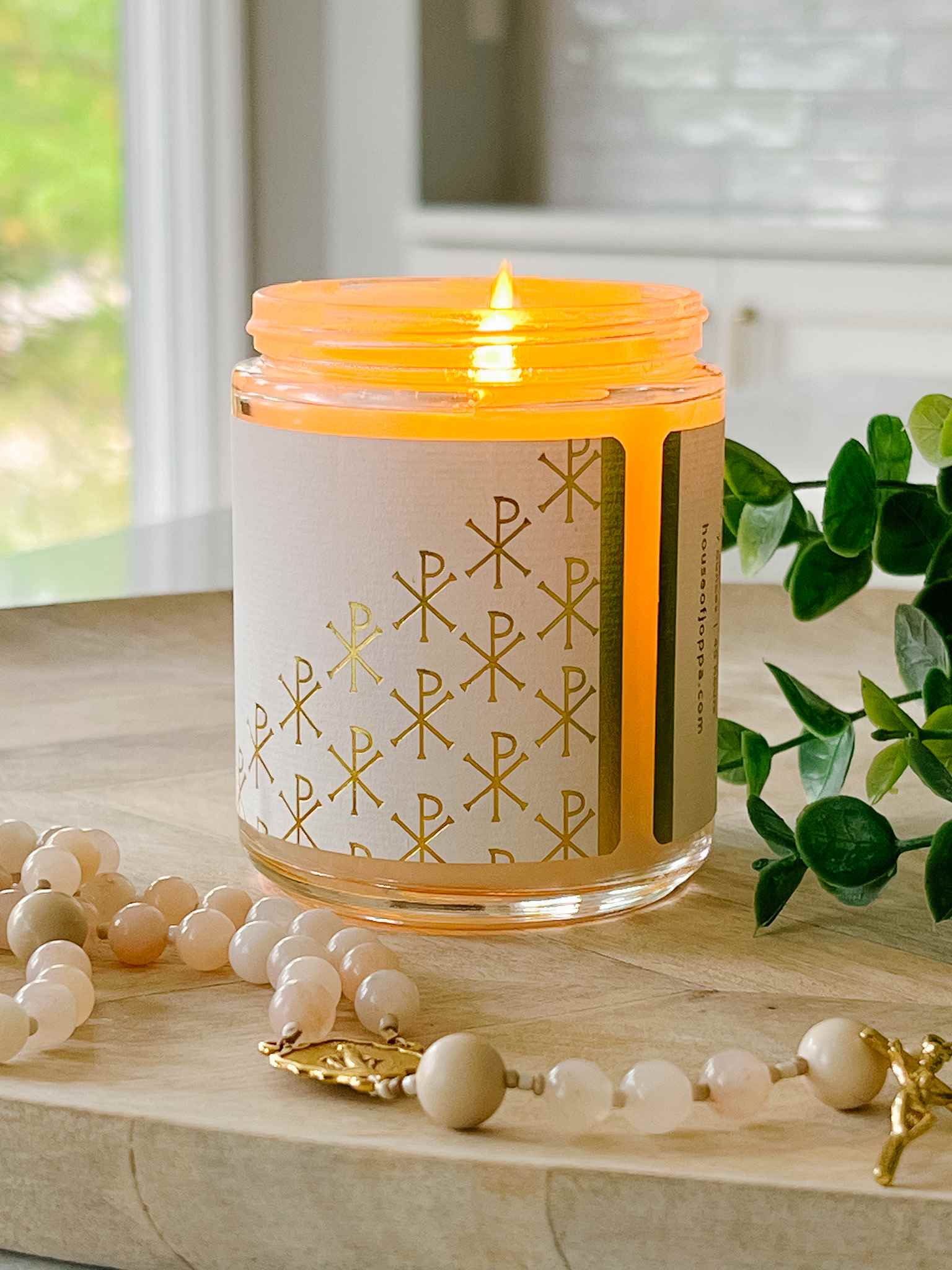 Pray & Wait Candle - Vanilla, French Oak & Juniper Scented Soy Wax Candle for Meditation, Relaxation & Spiritual Healing | Home Decor & Gift Idea