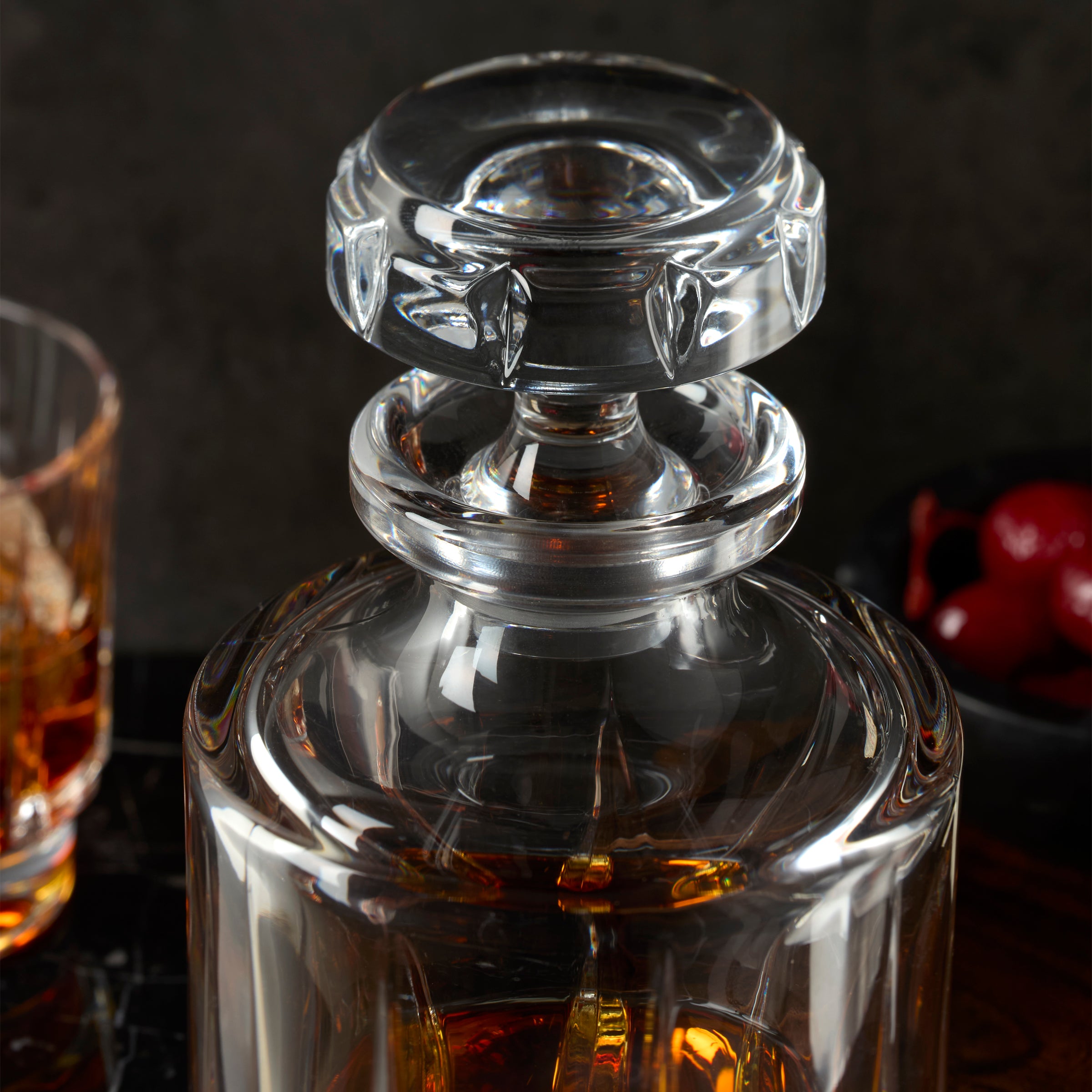 Reed and Barton Crystal Estate Decanter Set - Elegant Glass Liquor Decanter with Stopper for Whiskey, Brandy, and Wine - Perfect for Home Bar, Gifts, and Entertaining