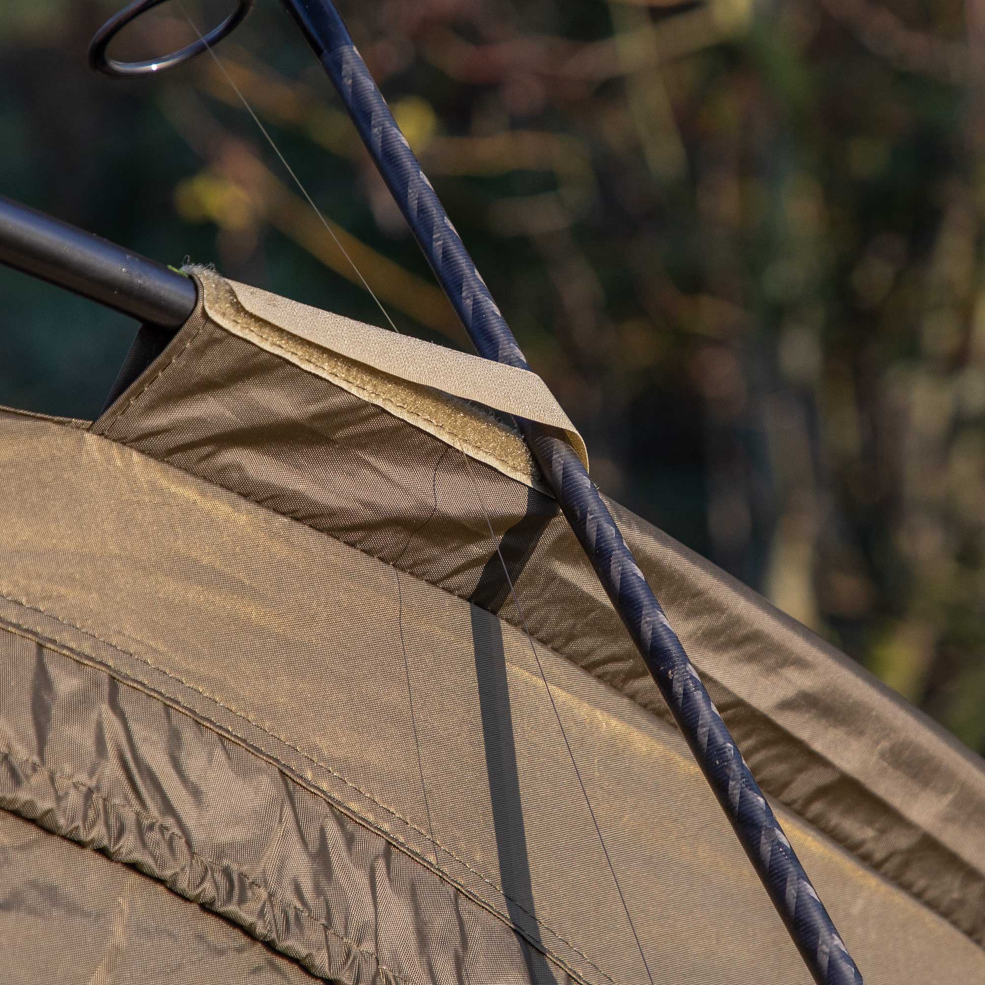 2 Man Fishing Bivvy Tent - Lightweight Waterproof Shelter with UV Protection, Includes Camping Chair & Adjustable Bedchair DL143 - Perfect for Camping, Fishing Trips and Outdoor Adventures