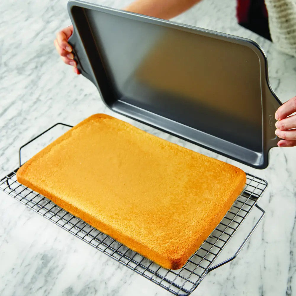ALL CLAD J2575S64 Professional Nonstick Bakeware Set - 5-Piece Baking Kit for Cakes, Cookies & Bread | Perfect for Home Bakers & Holiday Baking