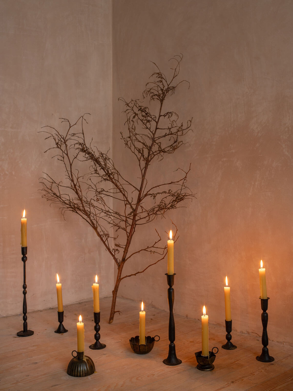 Elegant Scallop Candle Holder - Decorative Home Decor for Dining Table, Wedding Centerpiece & Romantic Ambiance