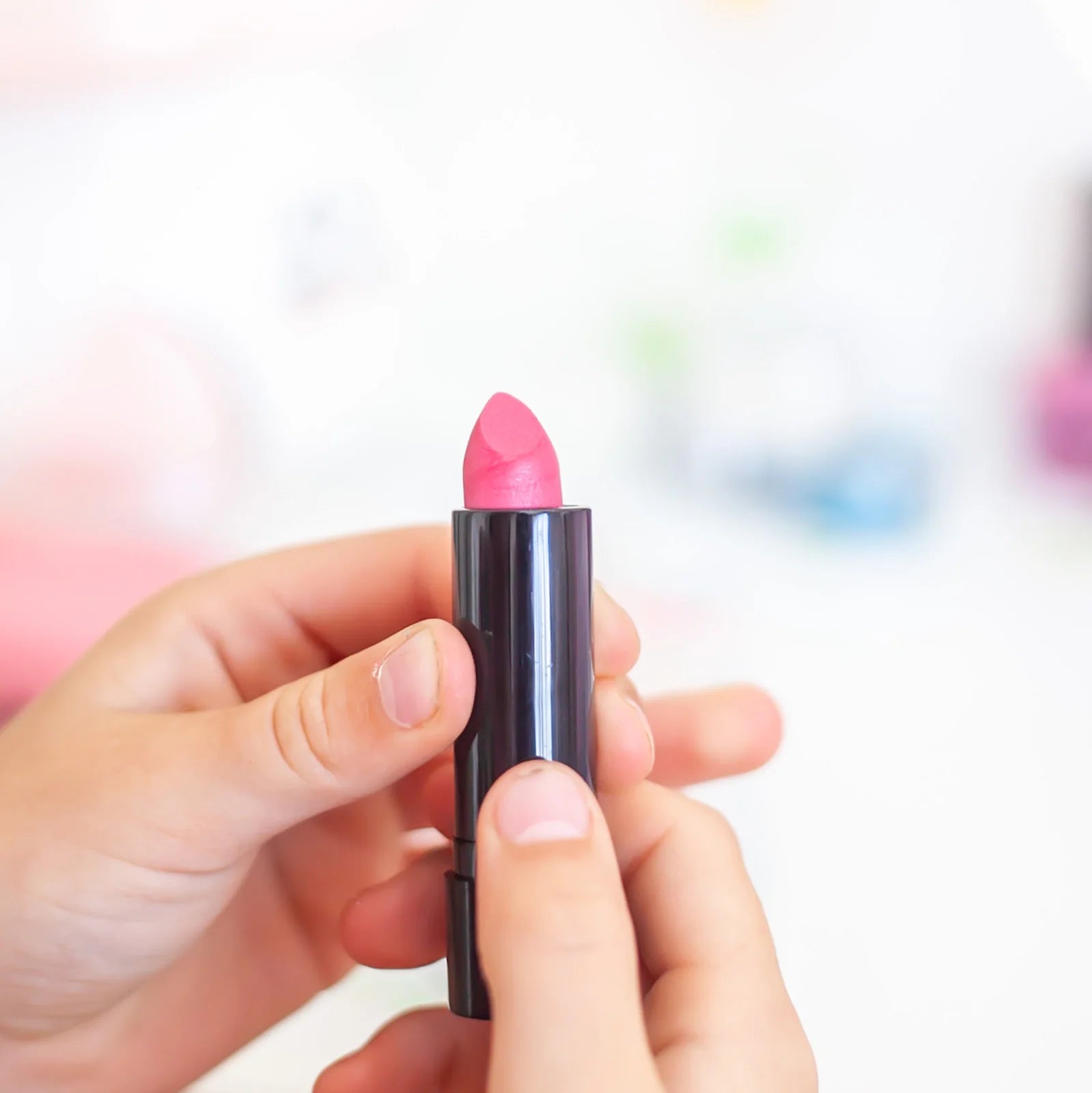 Oh Flossy Lipstick - Long Lasting Matte Liquid Lipstick, Vegan & Cruelty-Free, 12 Hour Wear, for Parties, Dates & Everyday Makeup