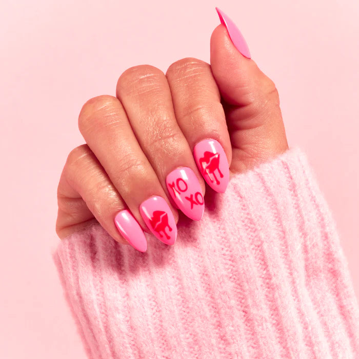 China Glaze XOXO Nail Polish - 0.5 oz / 15ml - #82959 - Long Lasting, High Shine Formula for Salon-Quality Manicures at Home (Perfect for Parties, Weddings & Special Occasions)