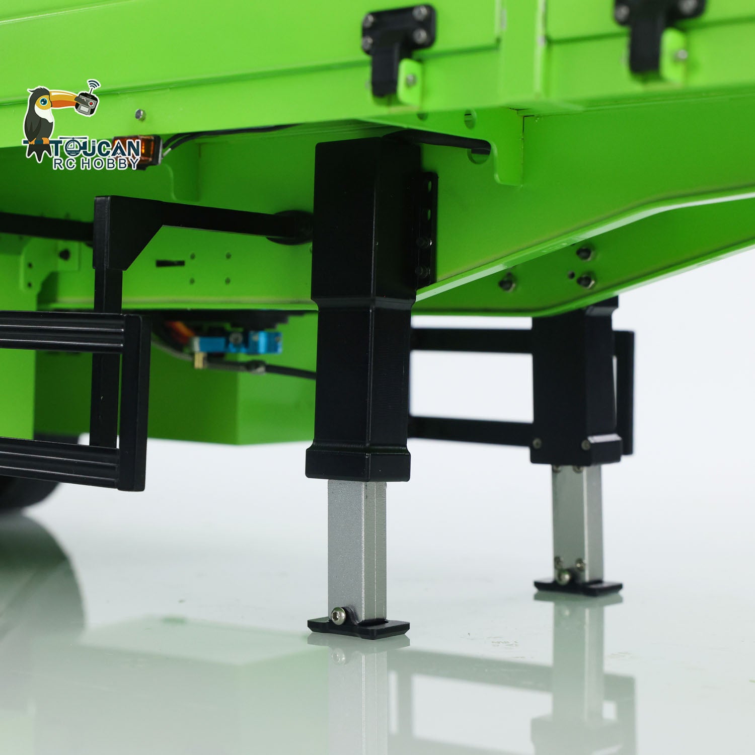 1/14 Scale 3 Axle Metal Semi Trailer with Manual Lifting Legs & LED Lights - Compatible with TAMIYA RC Tractor Trucks & DIY Model Dump Trucks - Perfect for RC Construction Scenes & Trucking Simulations