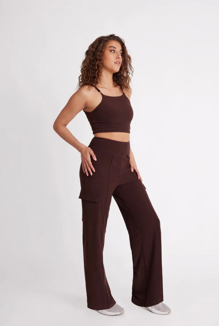 Stylish Chai Cargo Pants for Men & Women - Durable Outdoor Hiking & Travel Pants with Multiple Pockets - Perfect for Casual Wear, Work & Adventure