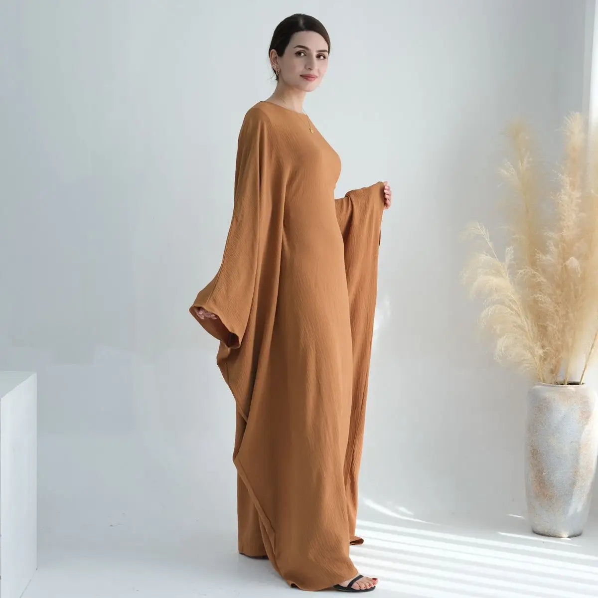 Wrinkle-Free Fabric Batwing Sleeve Farasha Abaya Dress with Inner Belt - Elegant Muslim Women's Prayer Dress for Special Occasions & Daily Wear